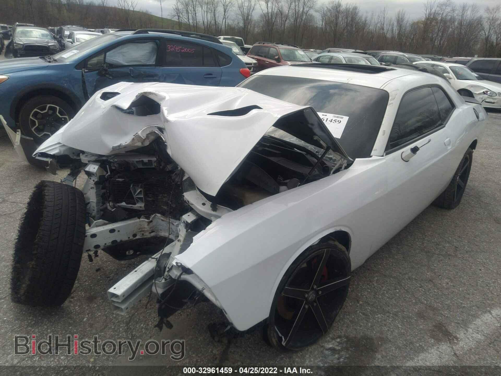 2015 DODGE CHALLENGER - VIN: 2C3CDZAT6FH888356 - Фото 2