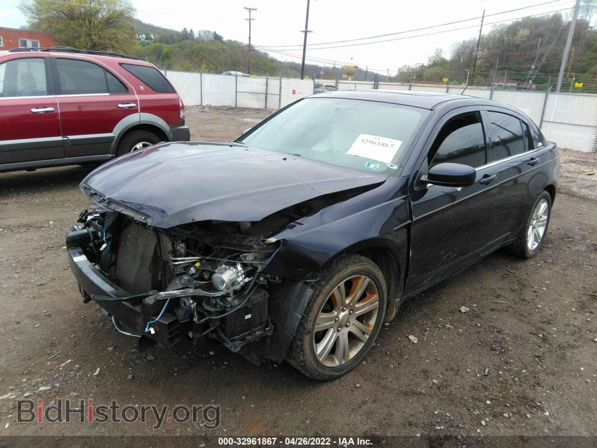 2012 CHRYSLER 200 - VIN: 1C3CCBBB4CN300358 - Фото 2