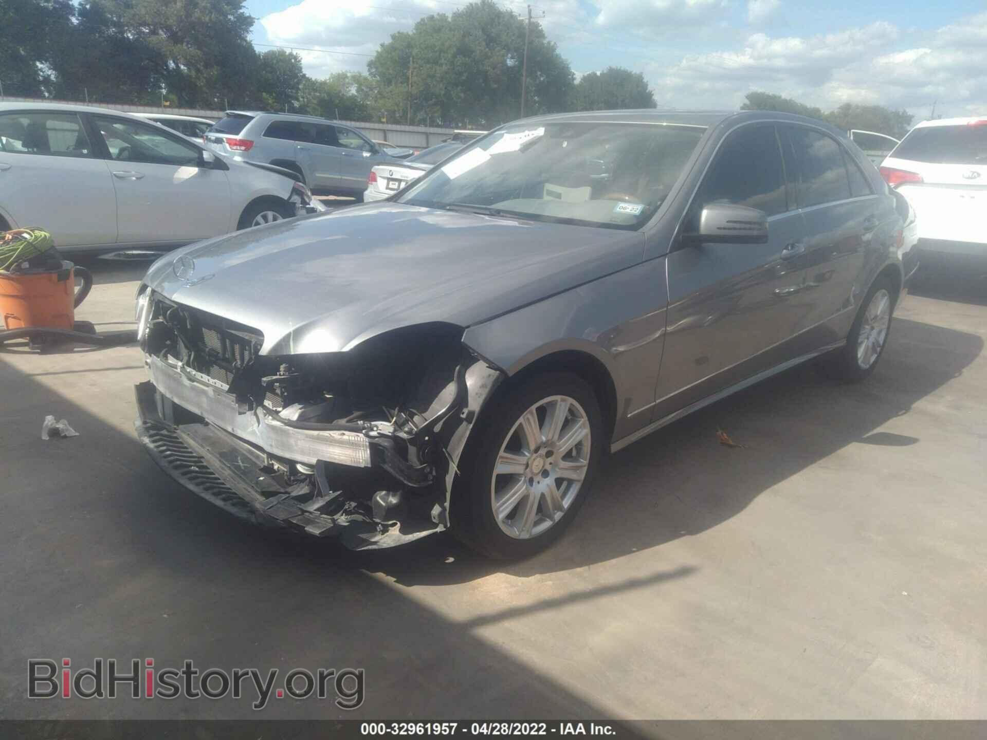 2013 MERCEDES-BENZ E-CLASS - VIN: WDDHF5KB1DA772459 - Фото 2