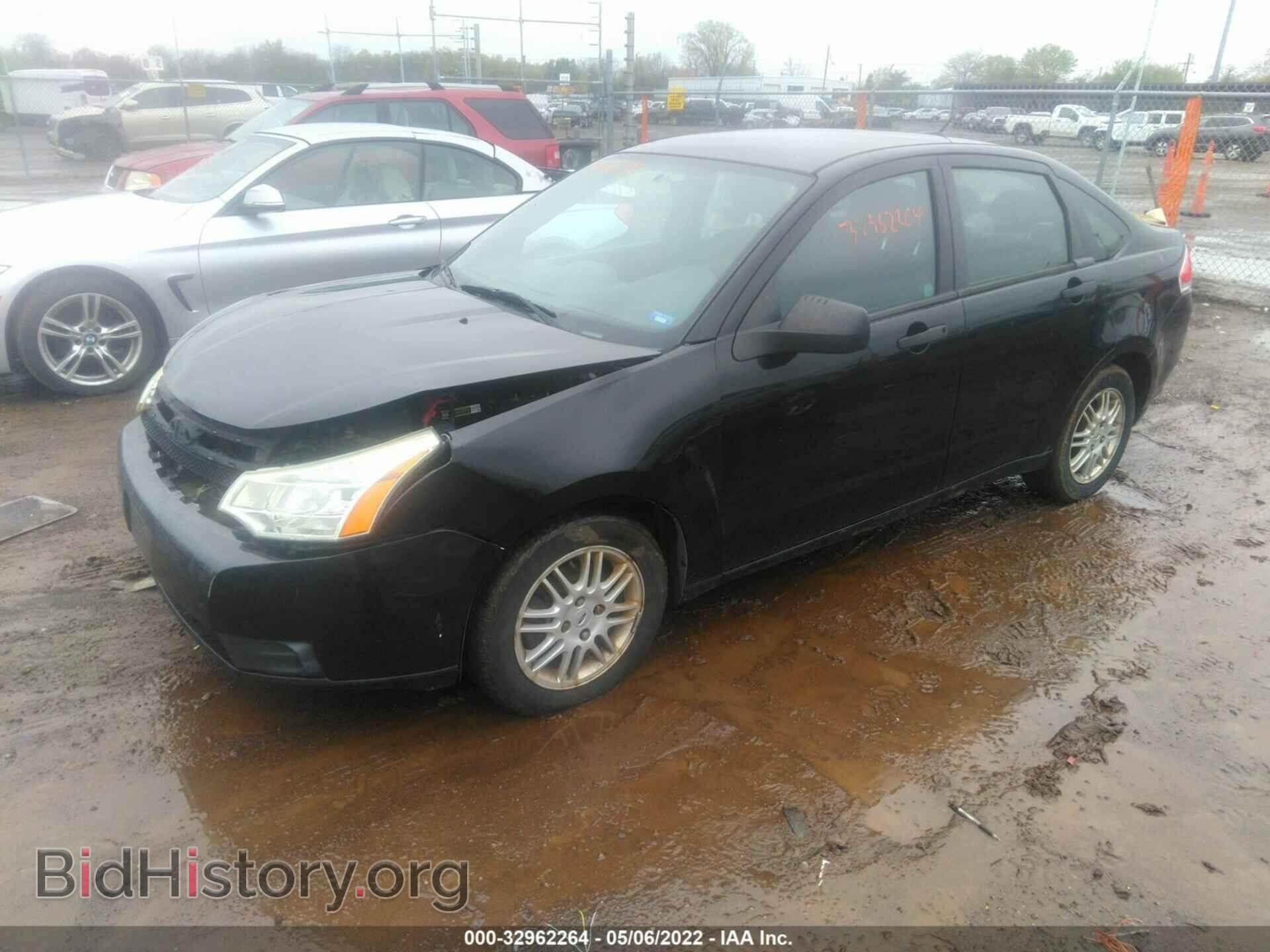 2011 FORD FOCUS - VIN: 1FAHP3FN7BW194907 - Фото 2