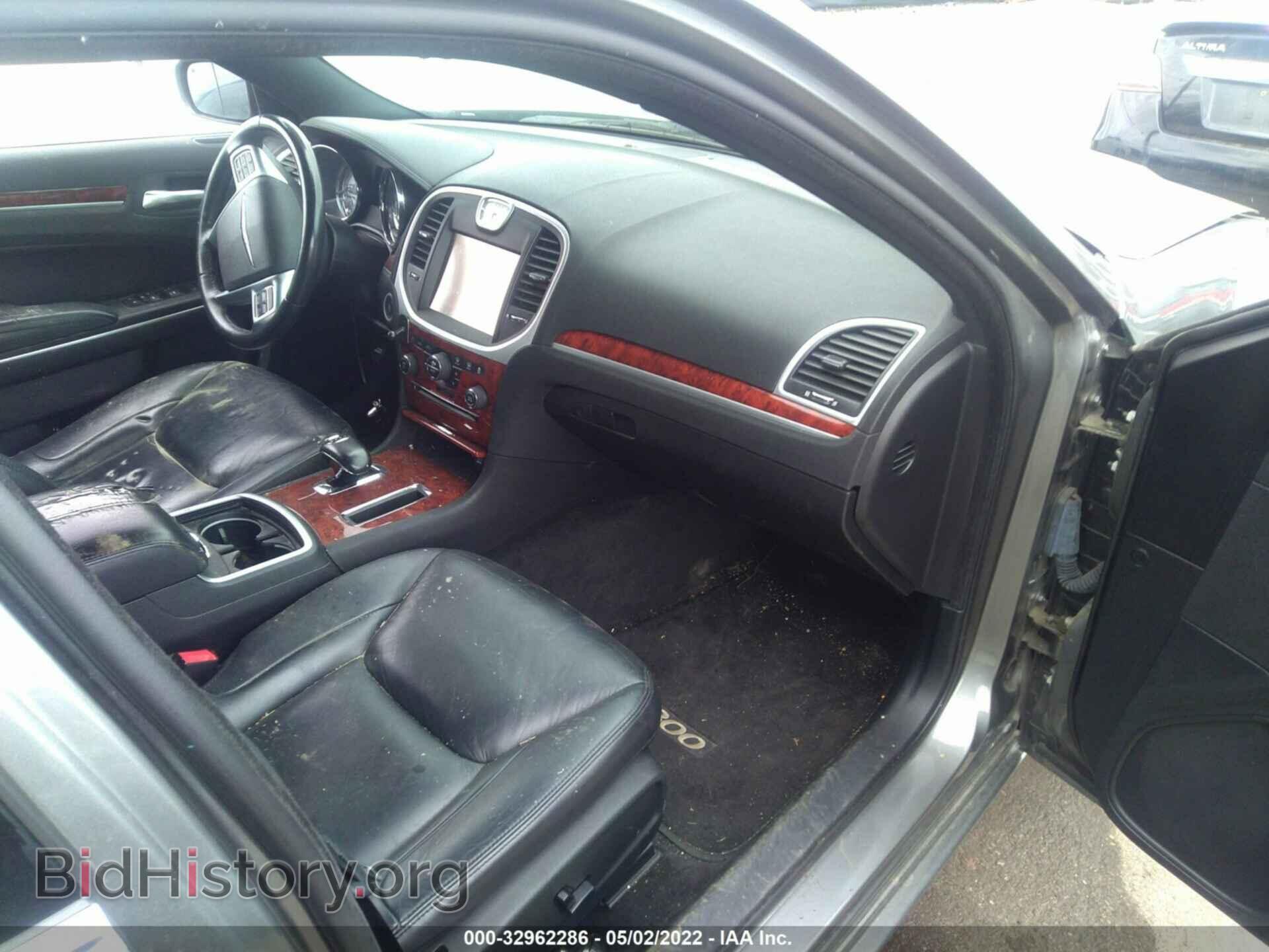 2012 CHRYSLER 300 - VIN: 2C3CCACG1CH209755 - Photo 5