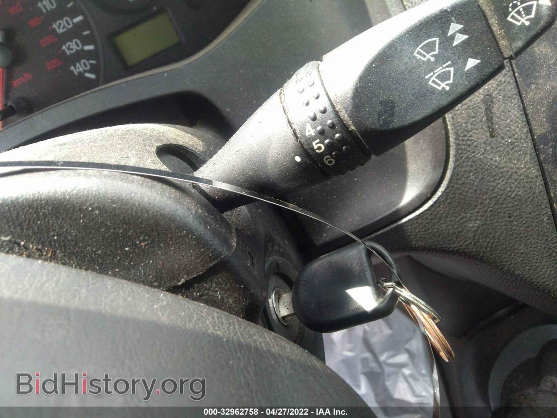 2006 FORD FOCUS - VIN: 1FAFP34N26W207076 - Фото 11