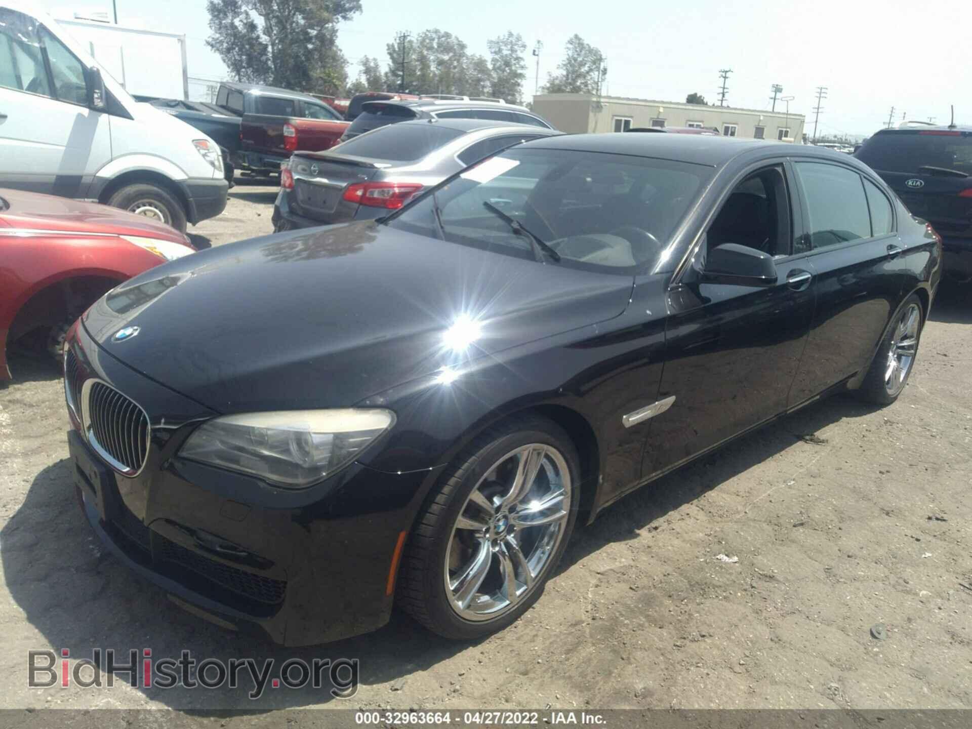 2011 BMW 7 SERIES - VIN: WBAKB8C57BCY65751 - Фото 2