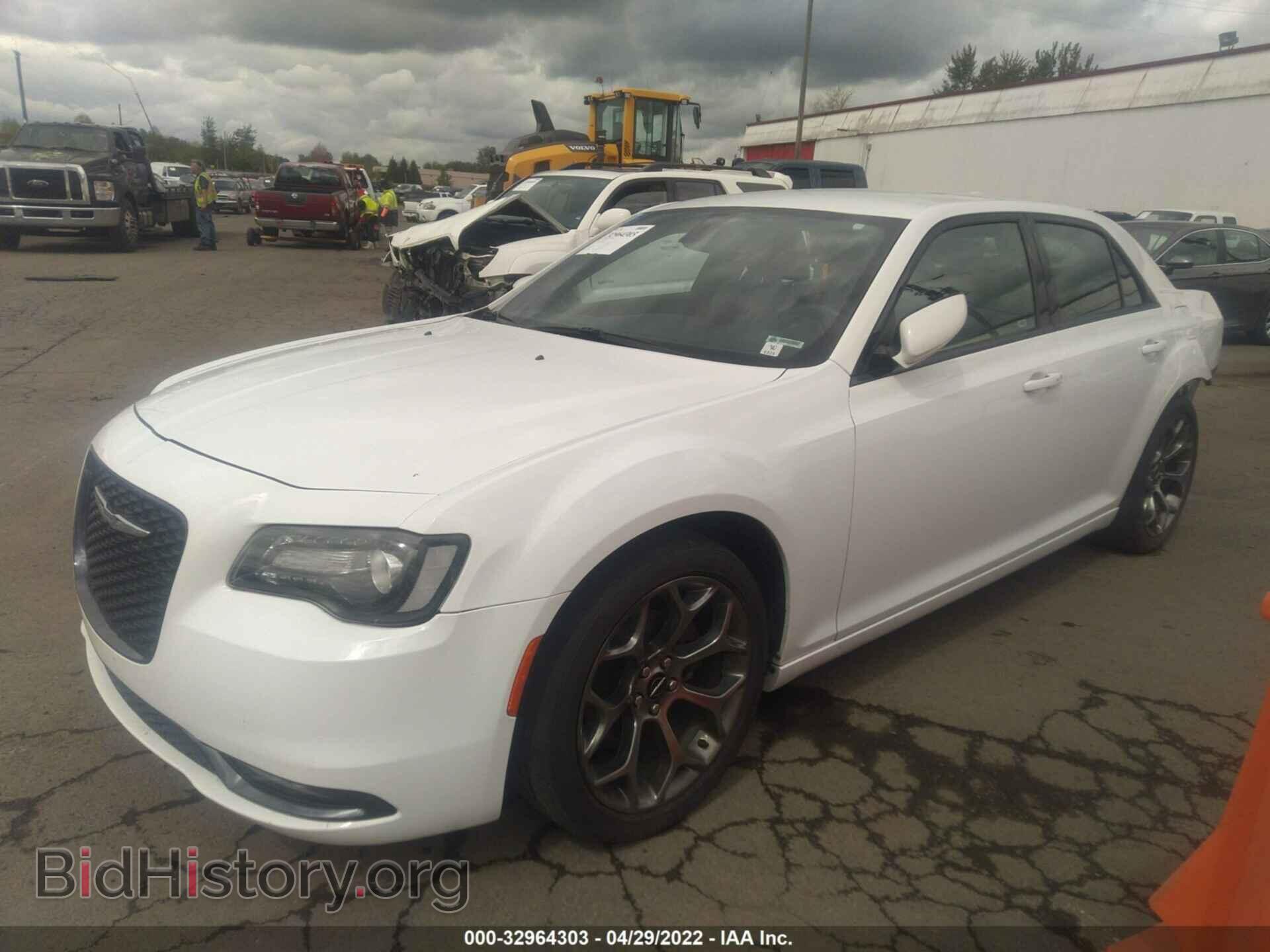 2018 CHRYSLER 300 - VIN: 2C3CCABG1JH227221 - Фото 2