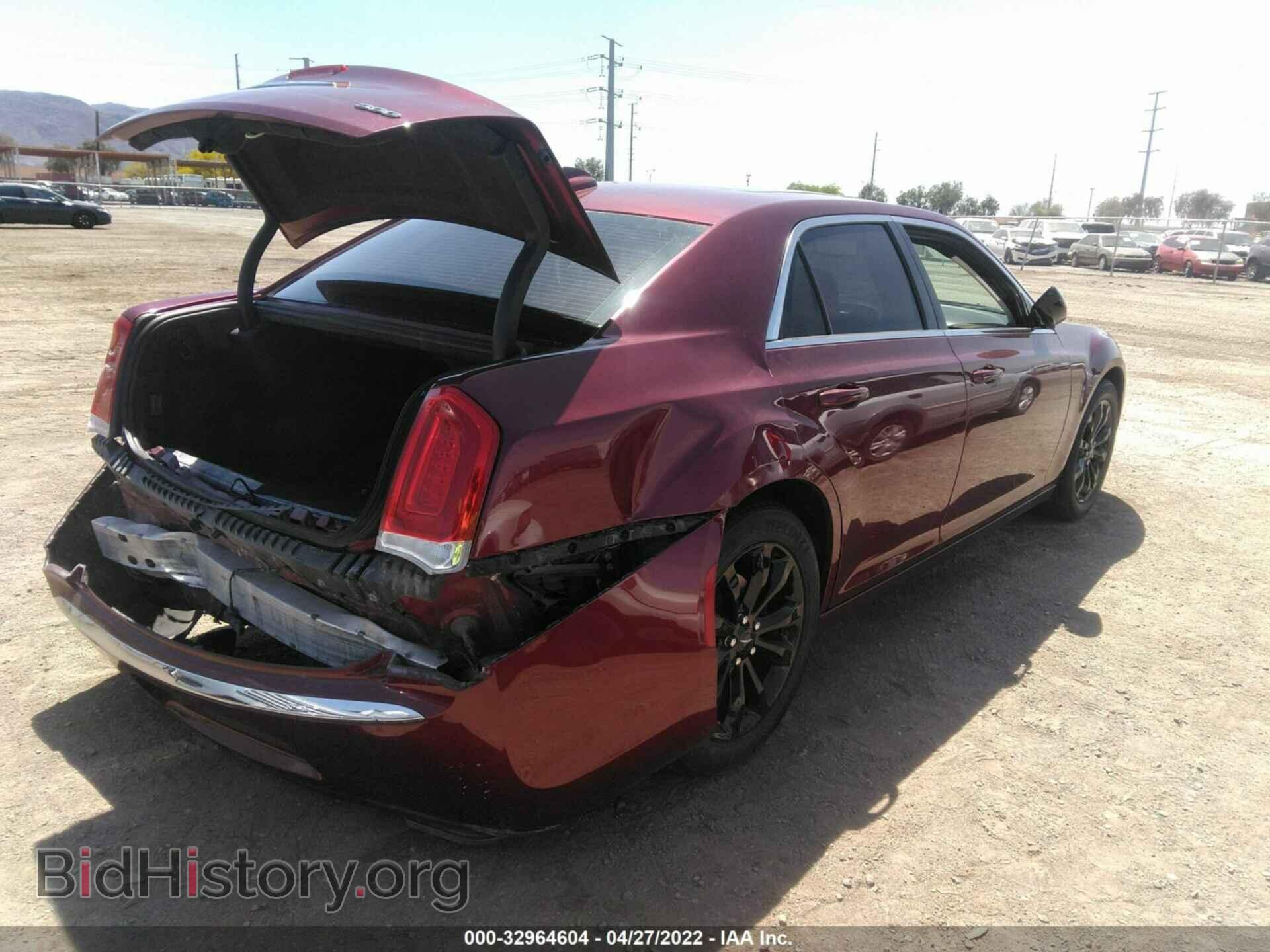 2017 CHRYSLER 300 - VIN: 2C3CCARGXHH530627 - Фото 4