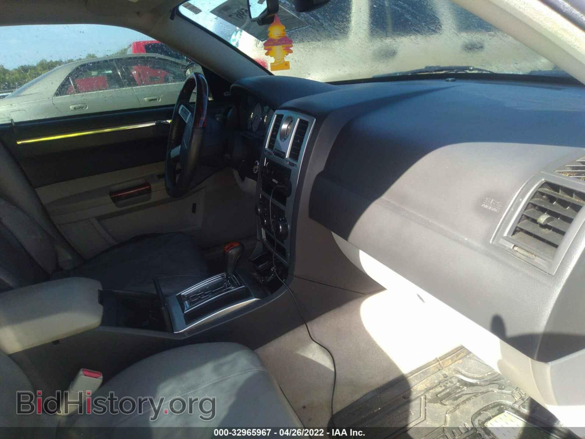 2007 CHRYSLER 300 - VIN: 2C3KA63HX7H706185 - Фото 5