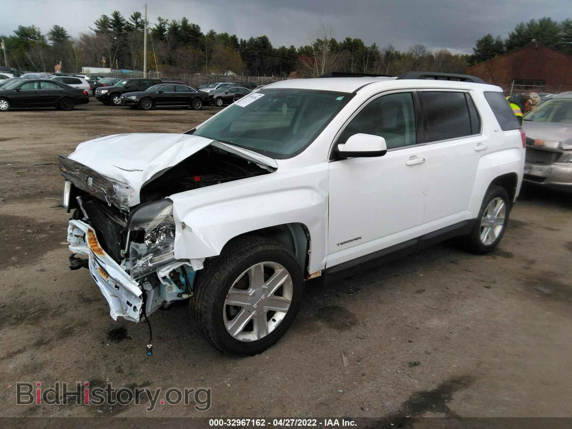 2011 GMC TERRAIN - VIN: 2CTFLVEC1B6437408 - Photo 2