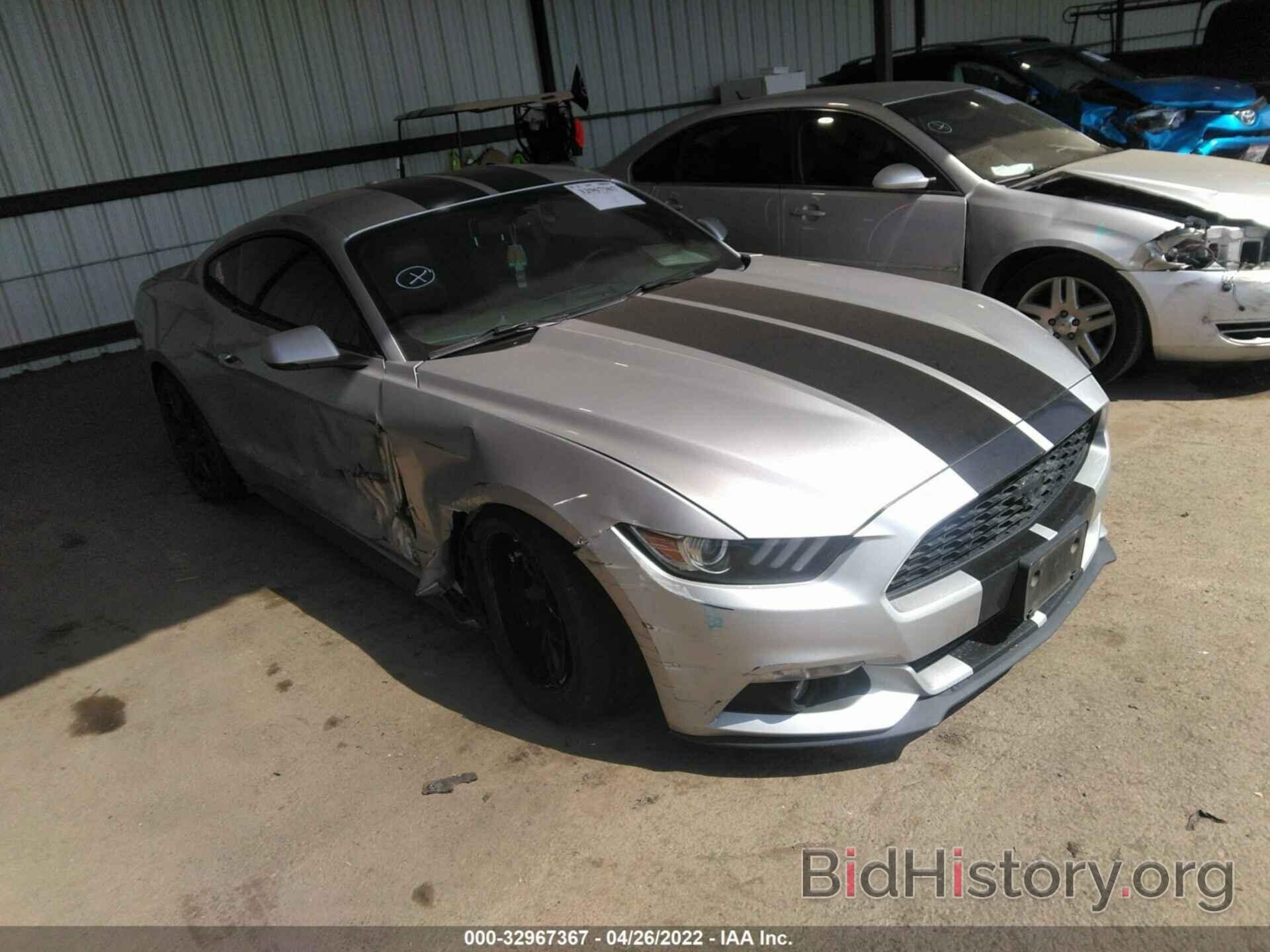 Photo 1FA6P8TH2F5352455 - FORD MUSTANG 2015