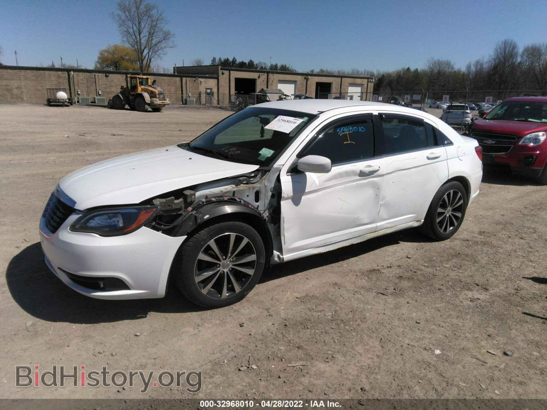 2013 CHRYSLER 200 - VIN: 1C3CCBBG4DN745146 - Фото 2