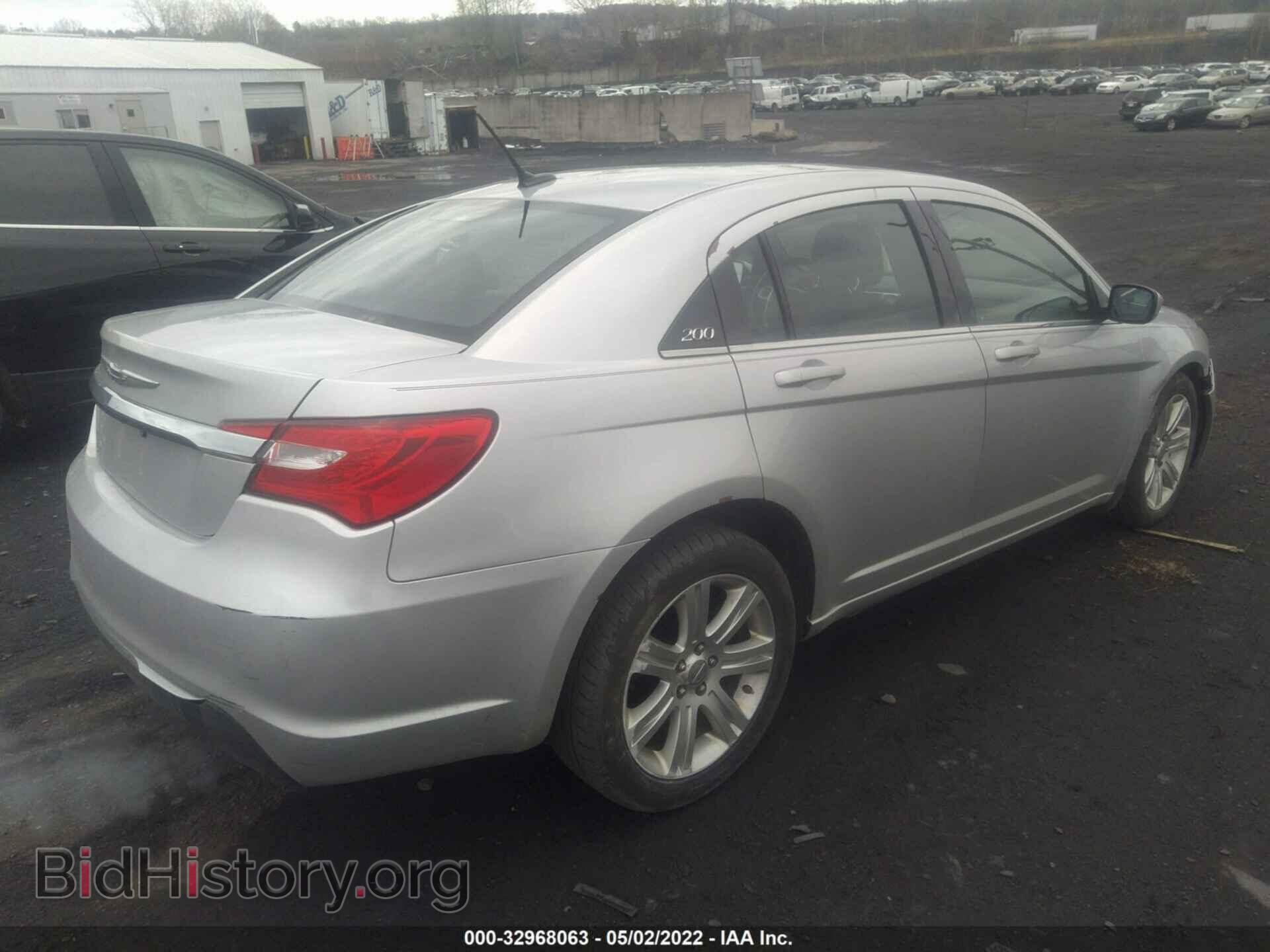 2012 CHRYSLER 200 - VIN: 1C3CCBBB8CN119702 - Фото 4