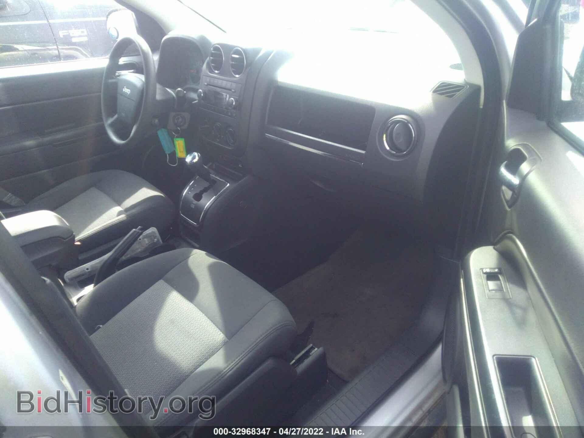 2009 JEEP COMPASS - VIN: 1J4FT47A09D183990 - Photo 5