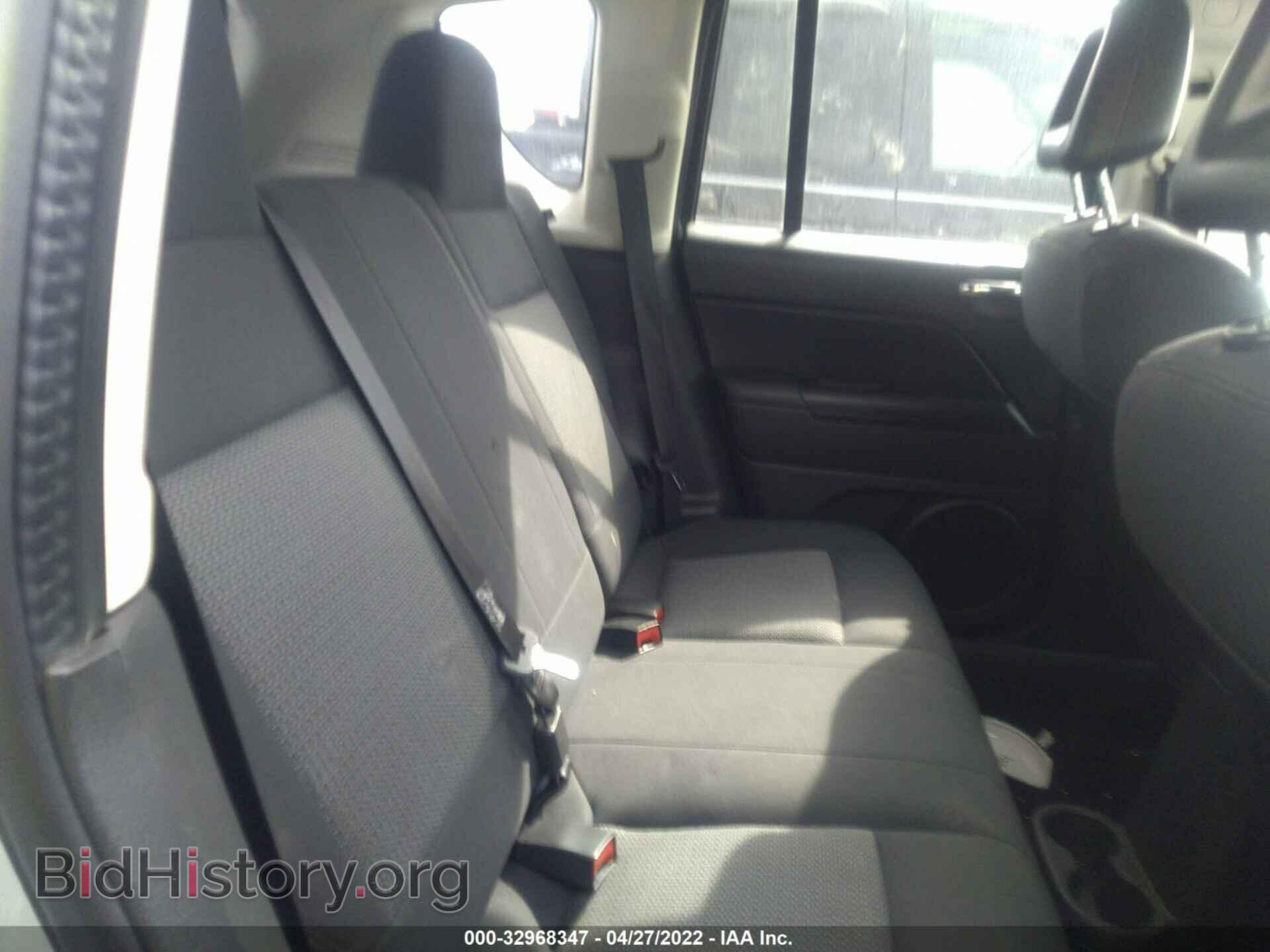 2009 JEEP COMPASS - VIN: 1J4FT47A09D183990 - Photo 8