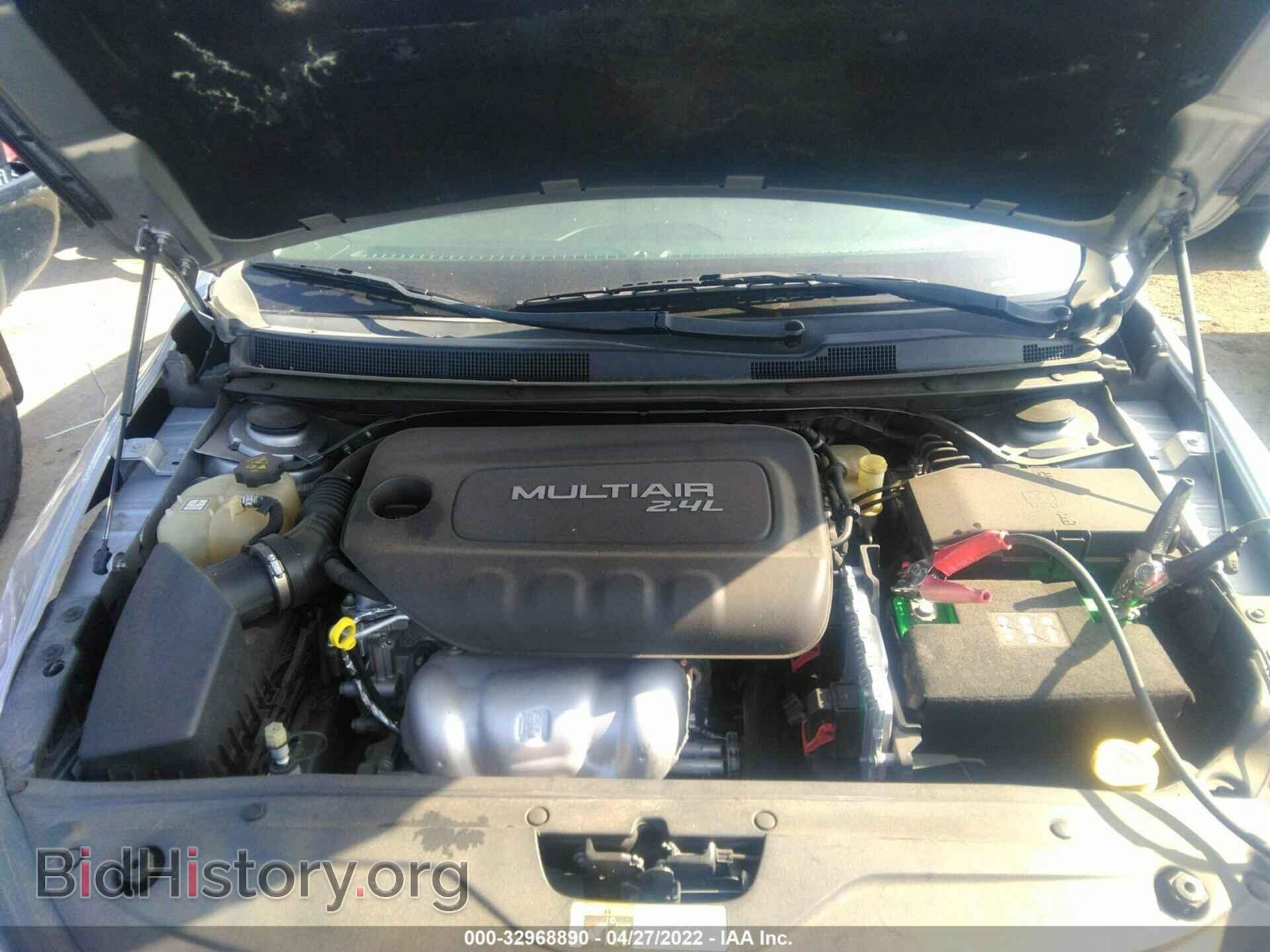 2015 CHRYSLER 200 - VIN: 1C3CCCAB0FN725104 - Фото 9