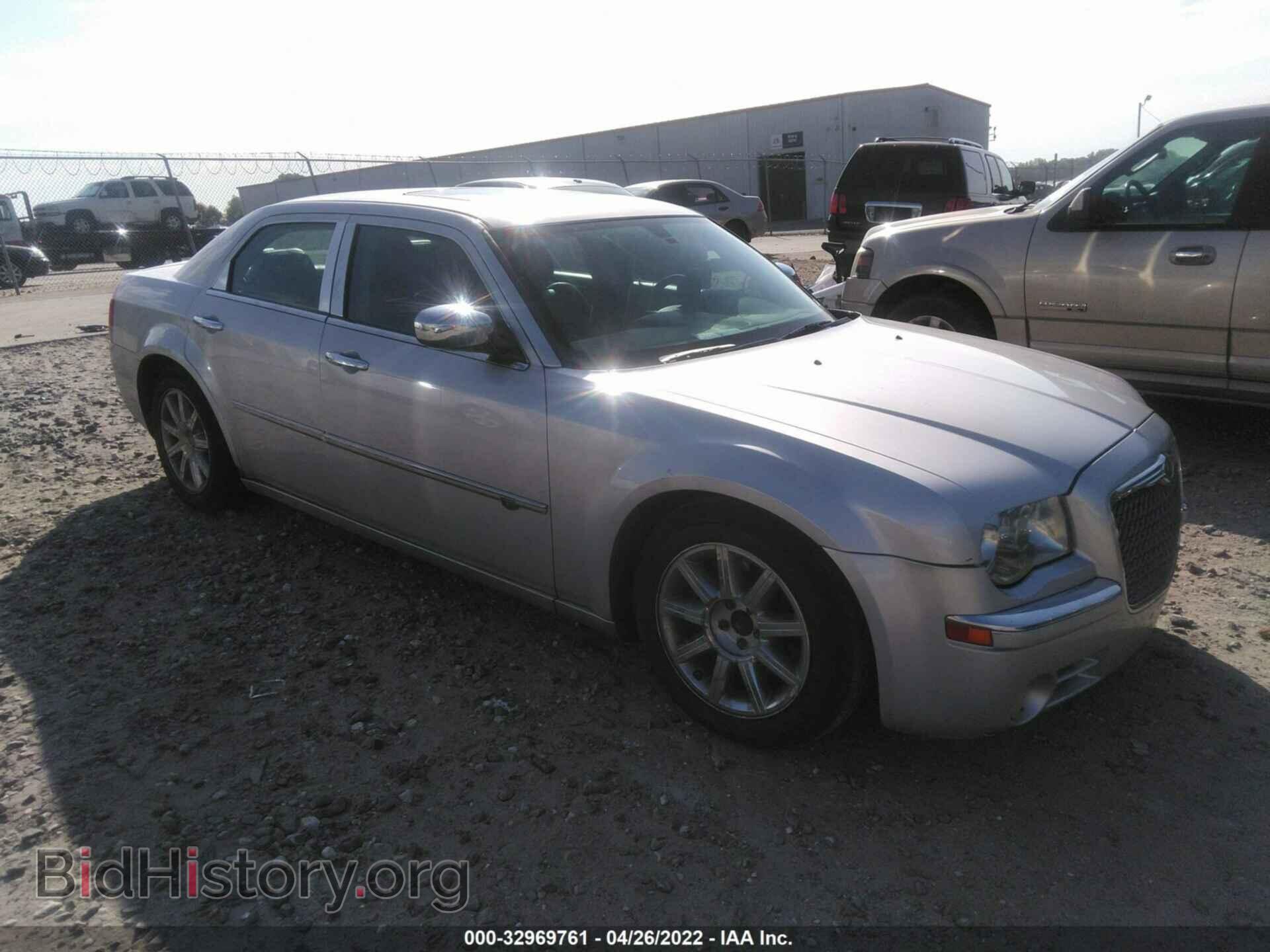 Photo 2C3CA6CT6AH114458 - CHRYSLER 300 2010