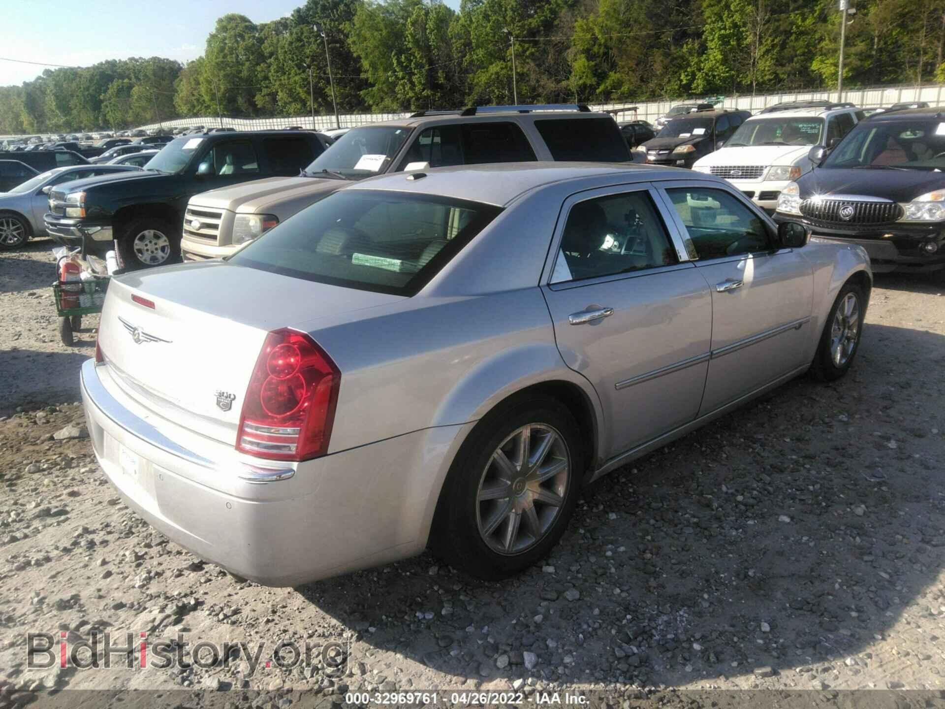 2010 CHRYSLER 300 - VIN: 2C3CA6CT6AH114458 - Фото 4
