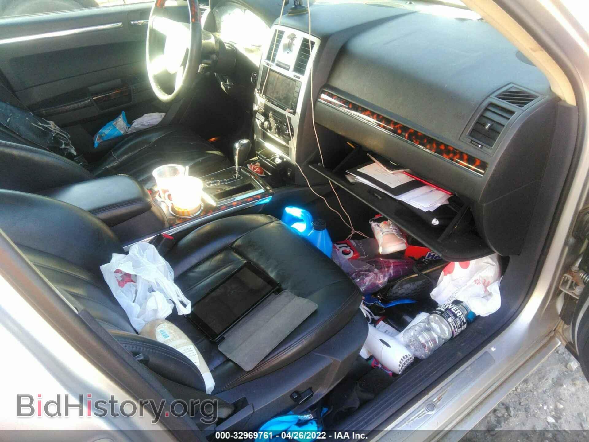 2010 CHRYSLER 300 - VIN: 2C3CA6CT6AH114458 - Фото 5