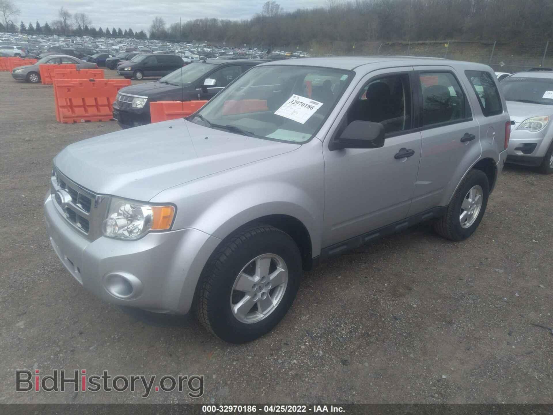 2011 FORD ESCAPE - VIN: 1FMCU0C76BKB83272 - Фото 2