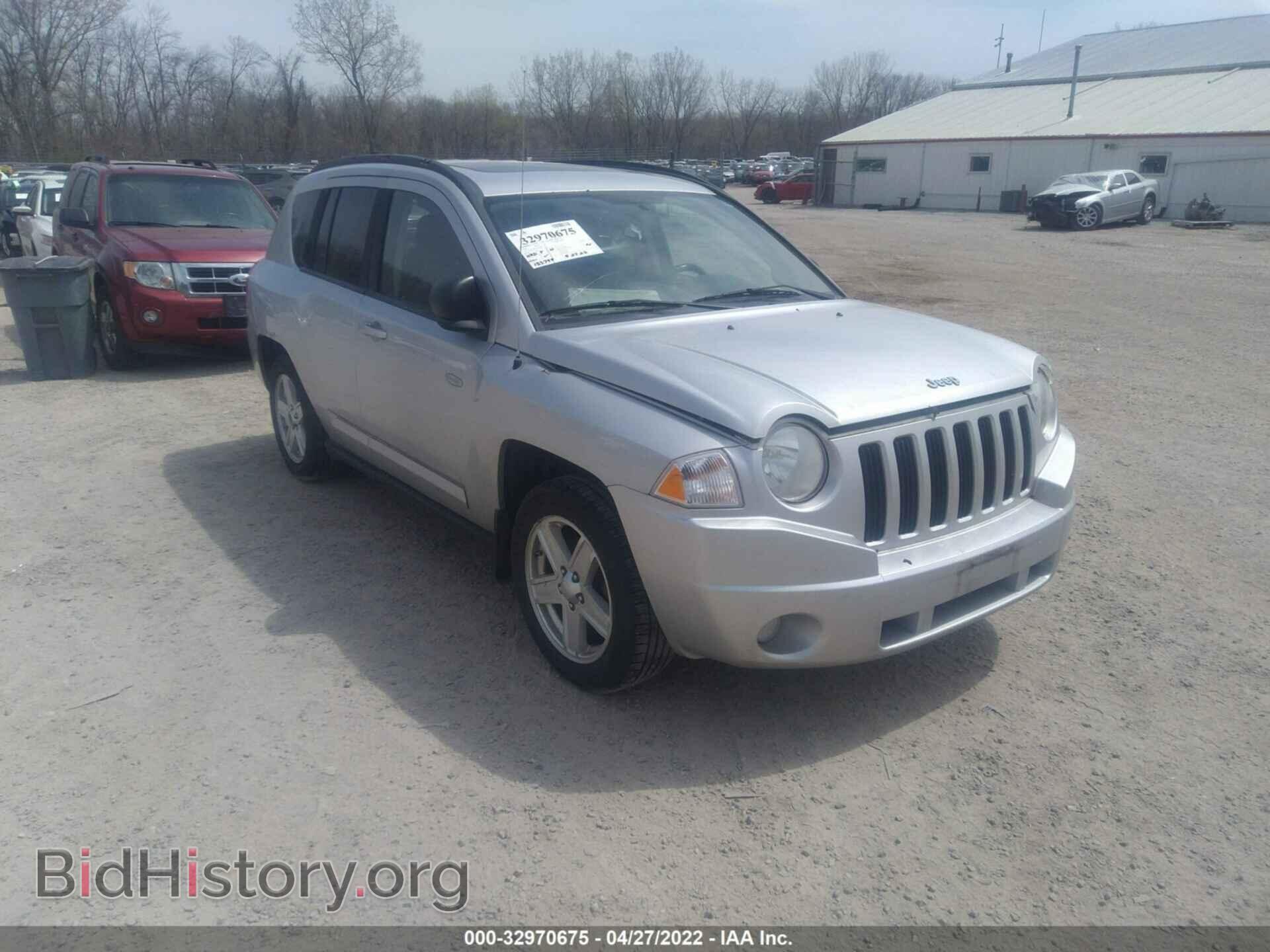 Photo 1J4NF1FB1AD623683 - JEEP COMPASS 2010