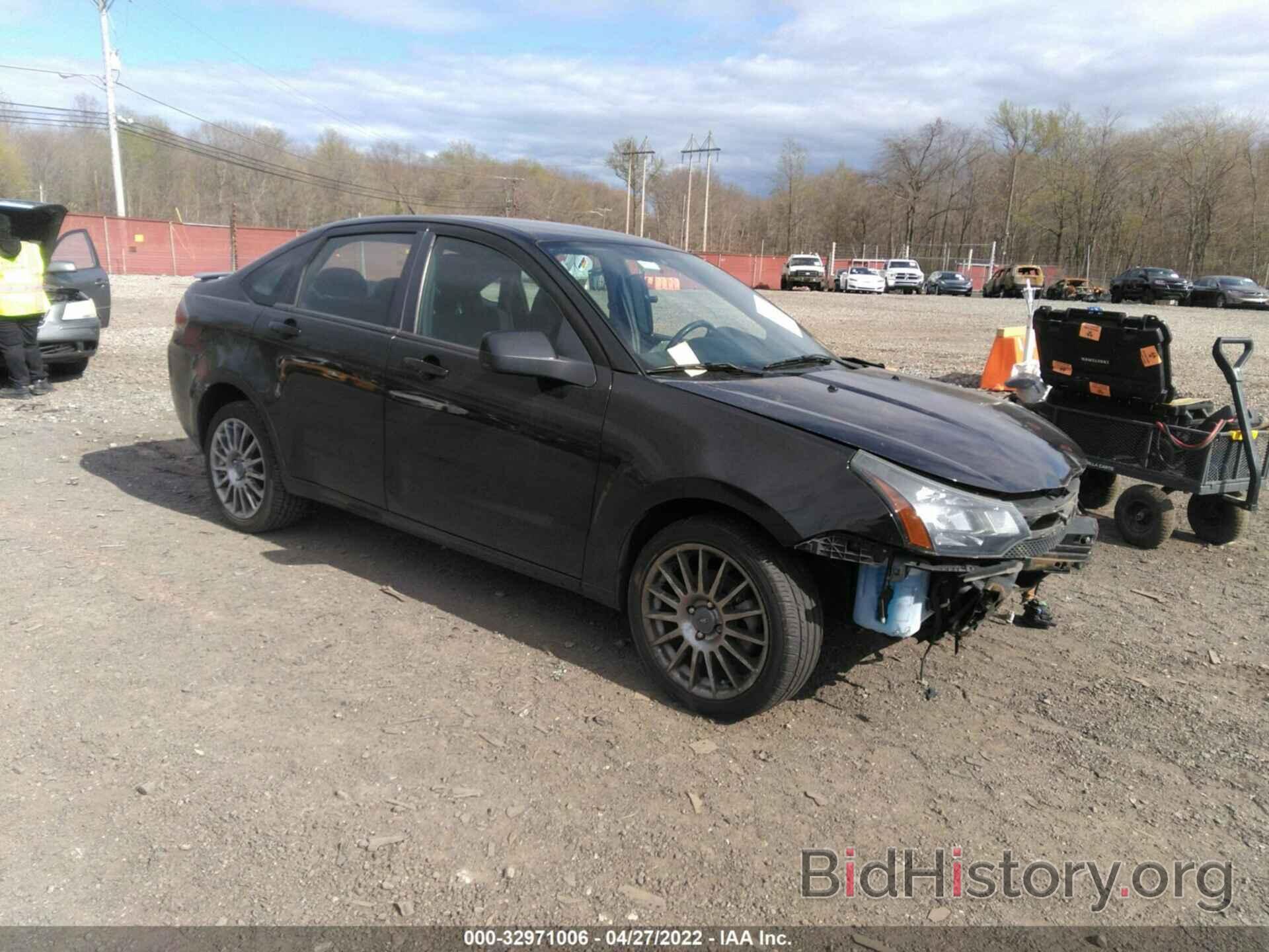 Photo 1FAHP3GNXBW136045 - FORD FOCUS 2011