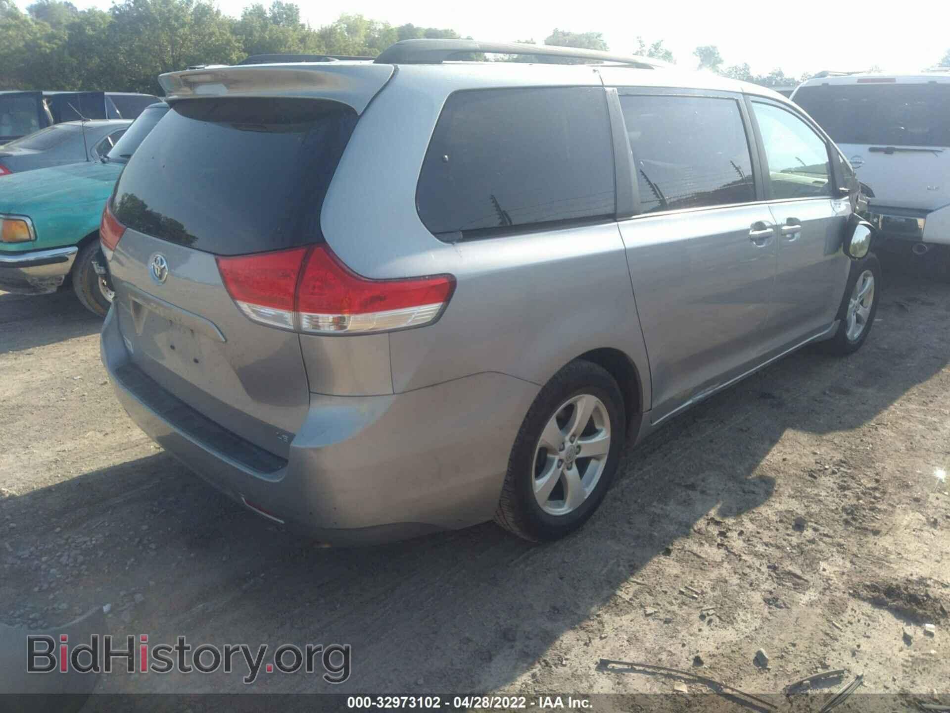 2013 TOYOTA SIENNA - VIN: 5TDKK3DC8DS348544 - Фото 4