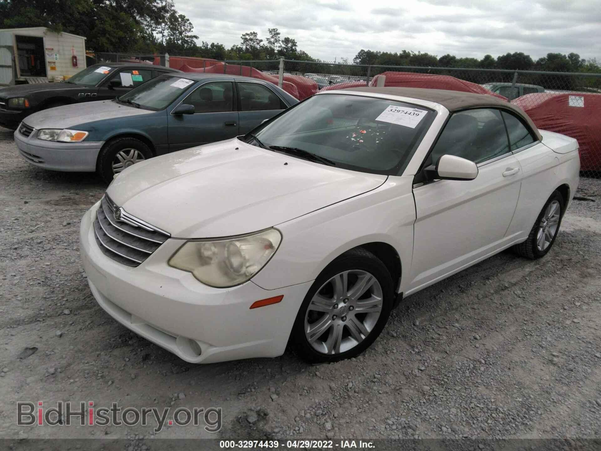 2010 CHRYSLER SEBRING - VIN: 1C3BC5ED1AN200046 - Photo 2