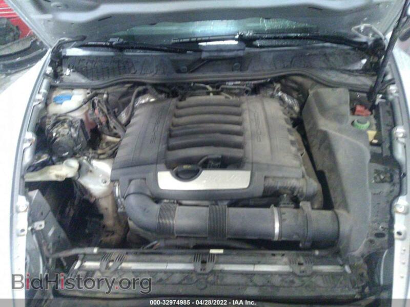 2011 Porsche CAYENNE (VIN WP1AA2A26BLA01778) — photo 10 of 12