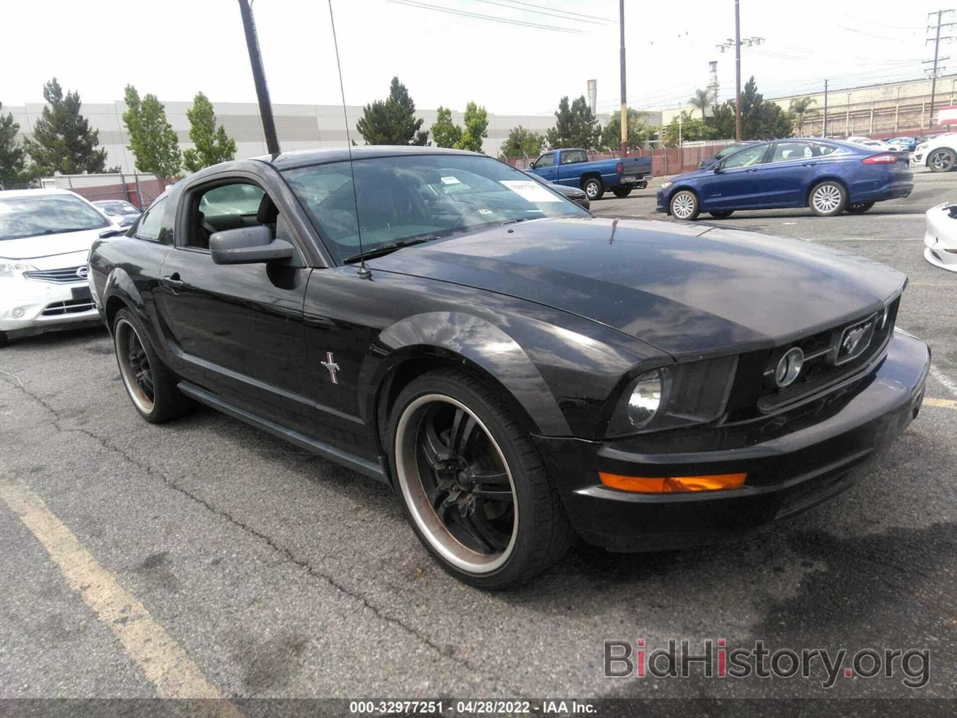 Photo 1ZVHT80NX85117519 - FORD MUSTANG 2008