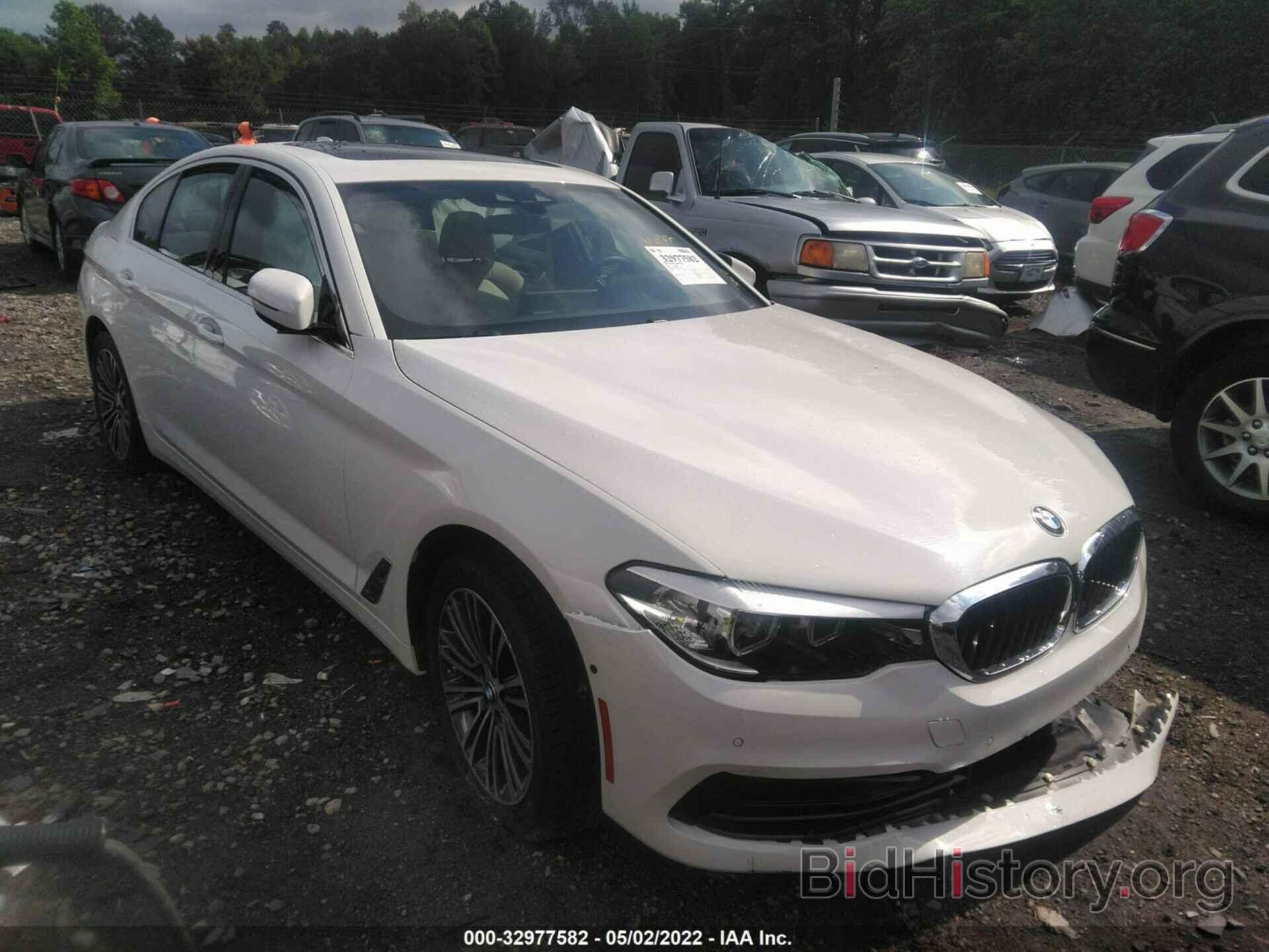 Photo WBAJR3C06LWW68388 - BMW 5 SERIES 2020