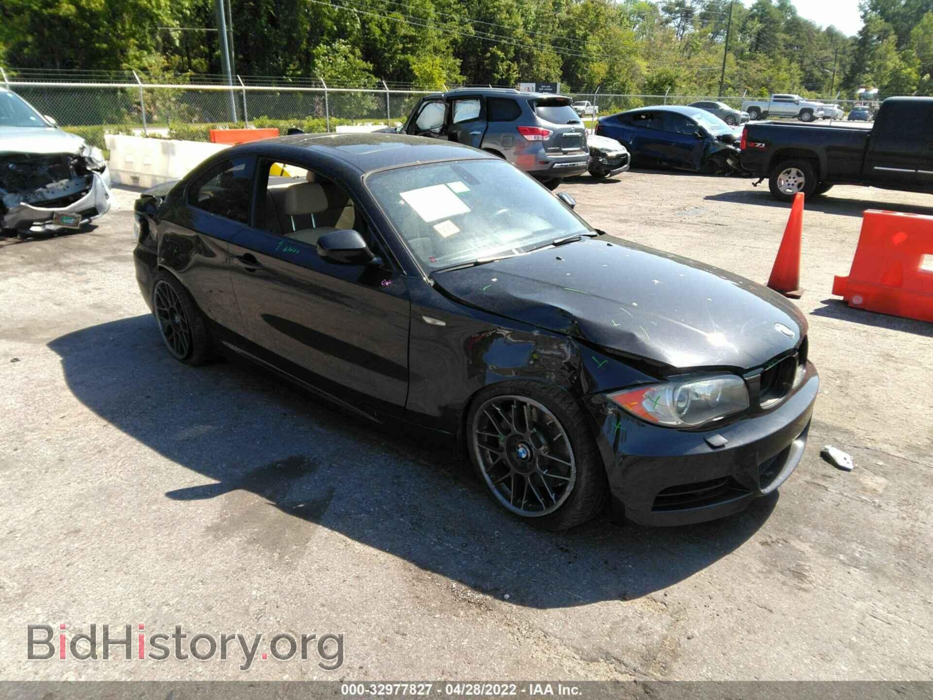 Photo WBAUC9C55BVM10395 - BMW 1 SERIES 2011