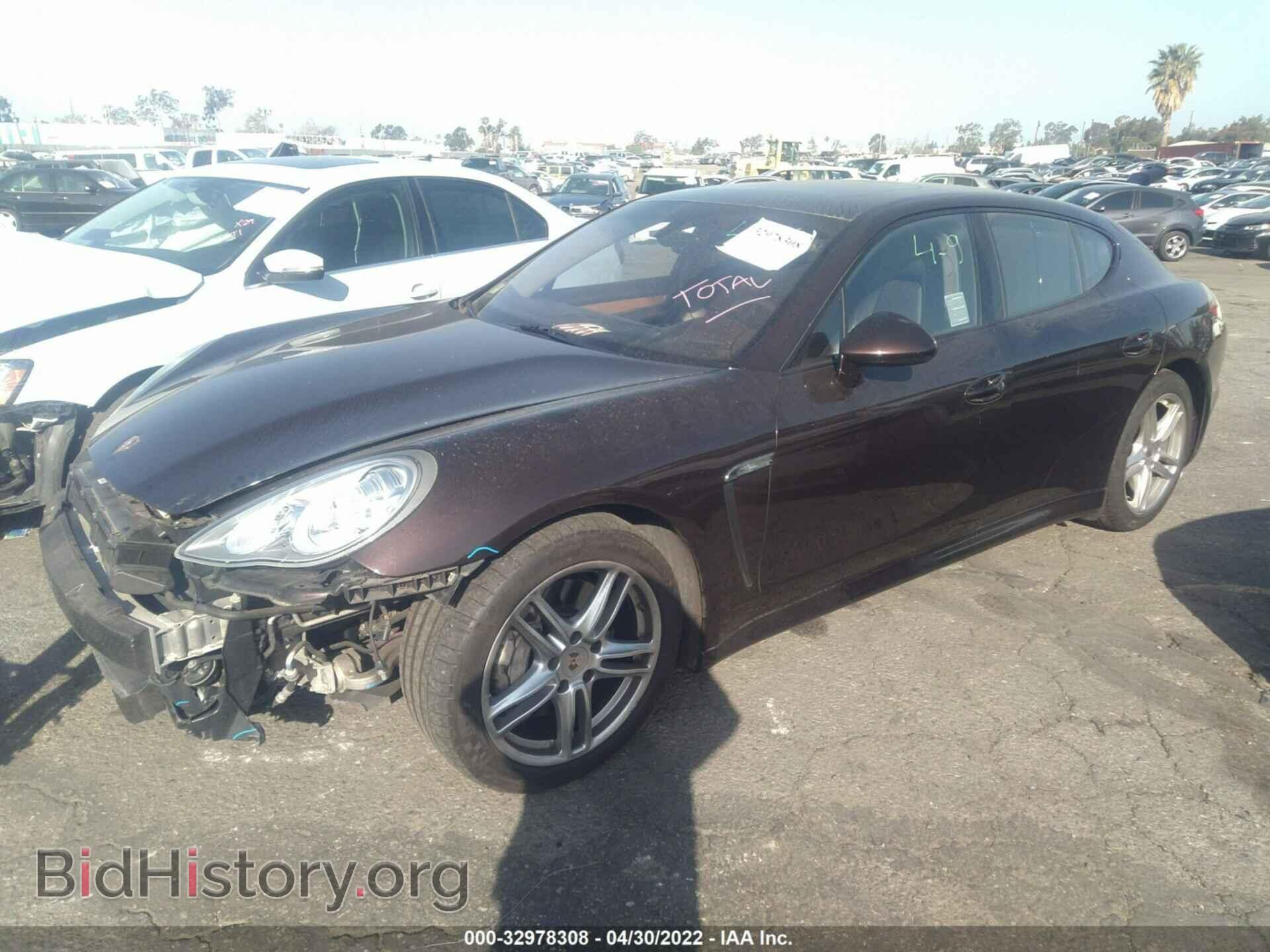 2013 PORSCHE PANAMERA - VIN: WP0AA2A75DL011637 - Фото 2