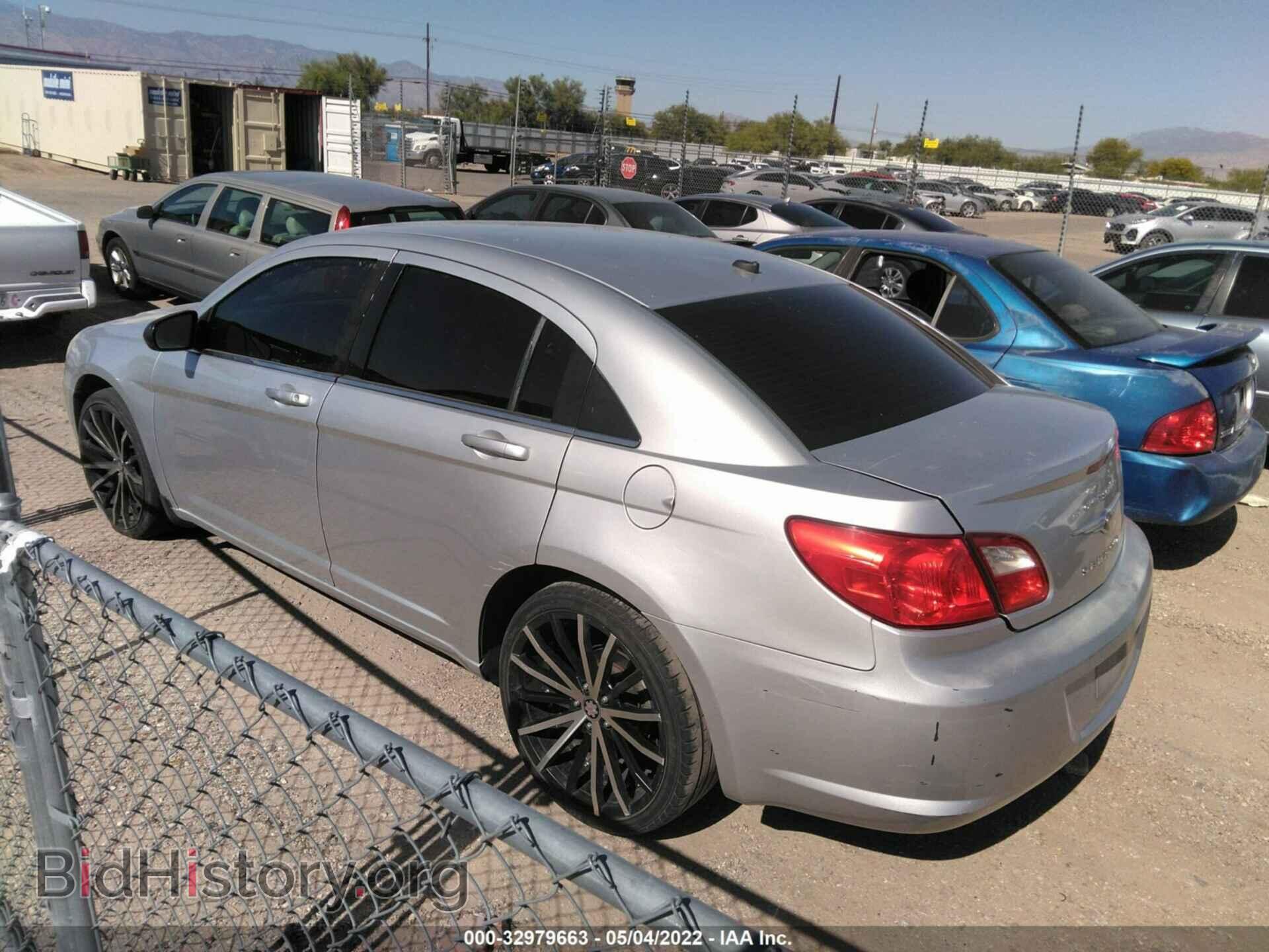 2010 CHRYSLER SEBRING - VIN: 1C3CC4FB5AN141417 - Фото 3