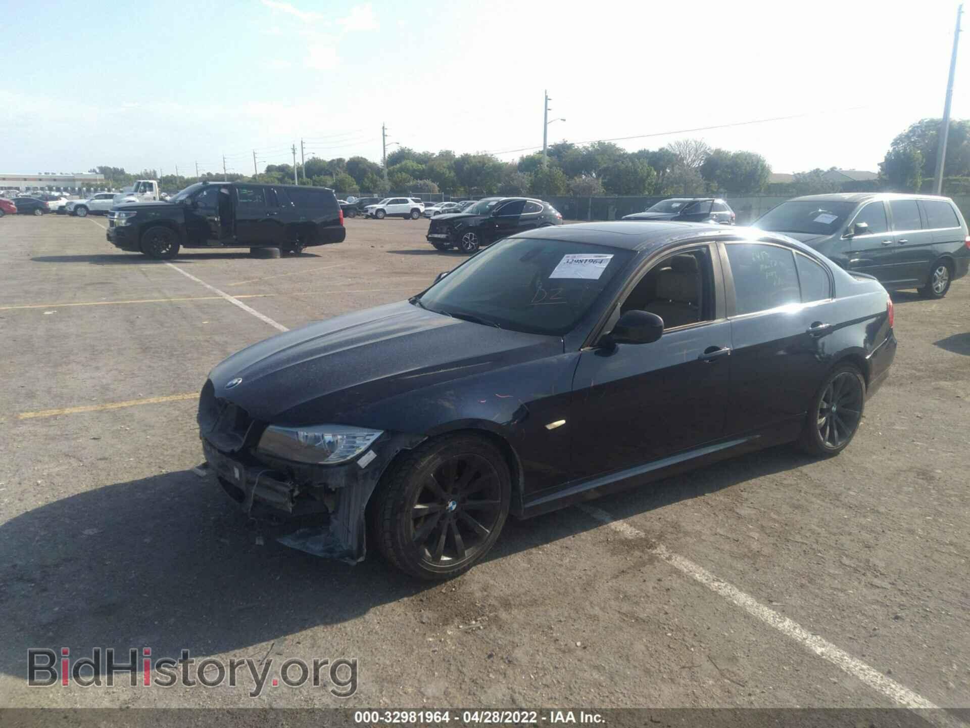 2010 BMW 3 SERIES - VIN: WBAPH7C5XAE129405 - Photo 2