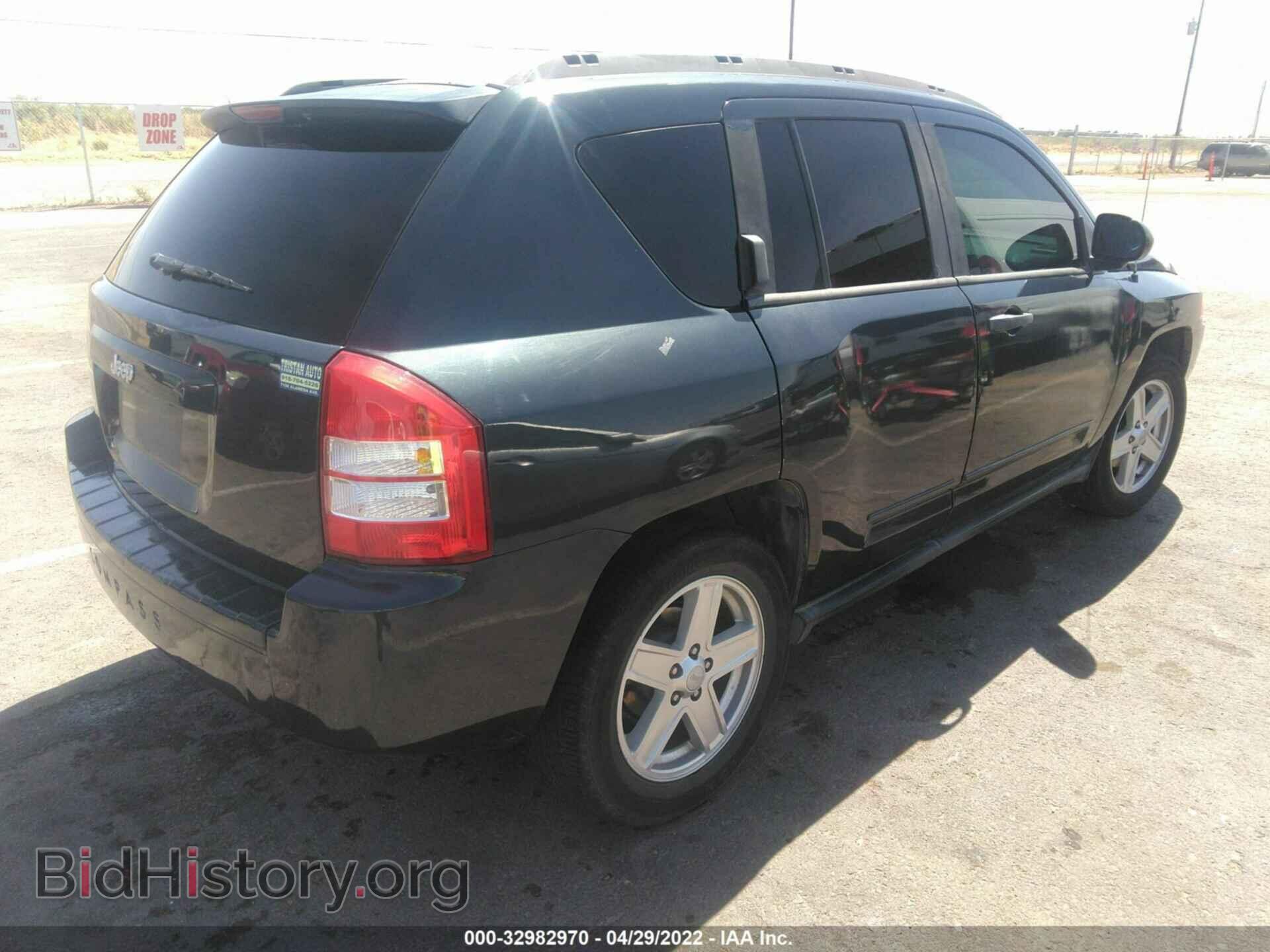 2007 JEEP COMPASS - VIN: 1J8FF47W57D383312 - Фото 4
