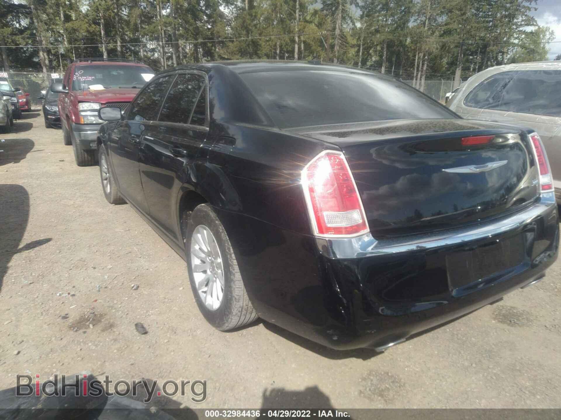 2013 CHRYSLER 300 - VIN: 2C3CCAAGXDH577677 - Фото 3
