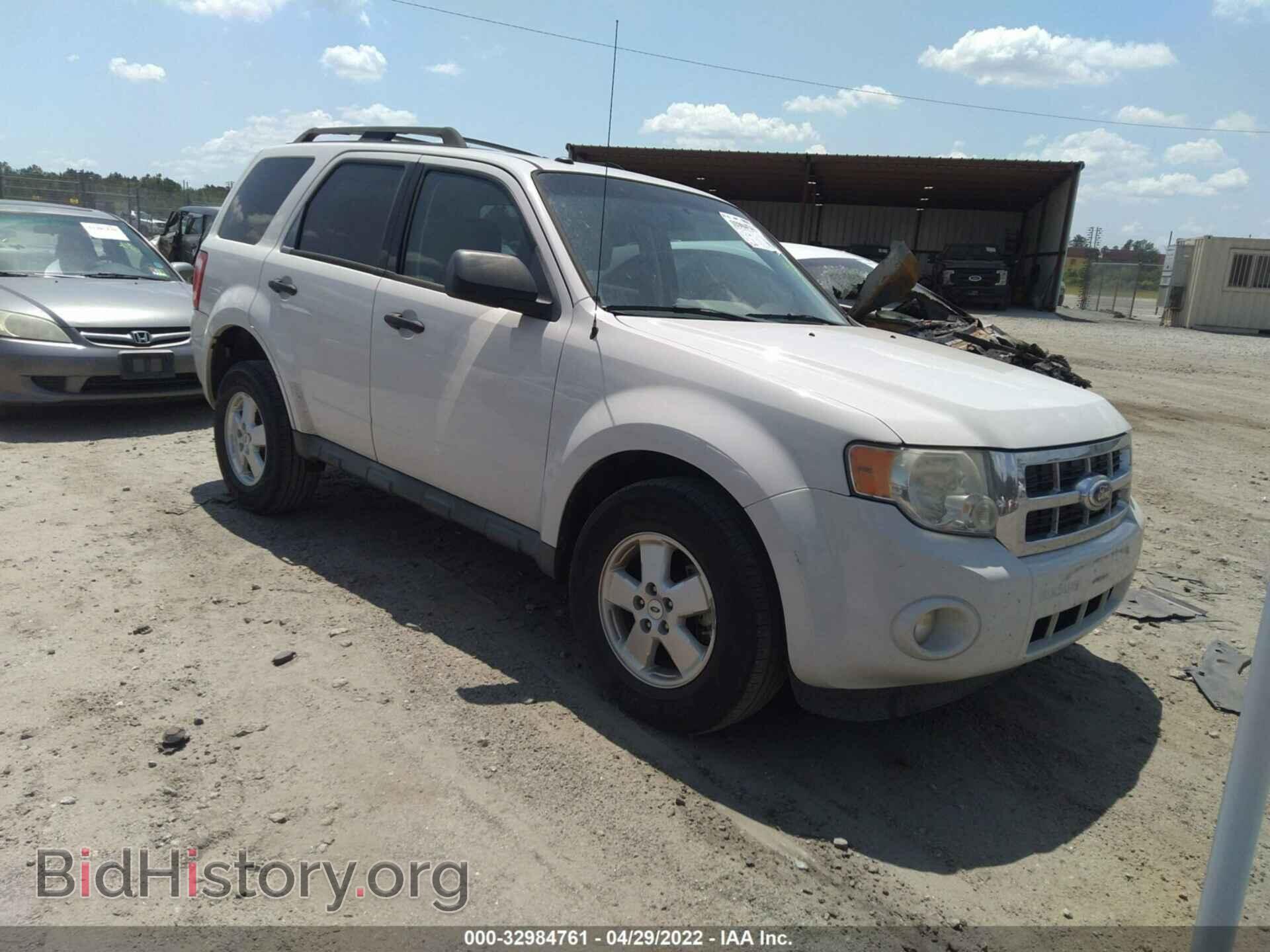 Фотография 1FMCU0DG0CKA59692 - FORD ESCAPE 2012
