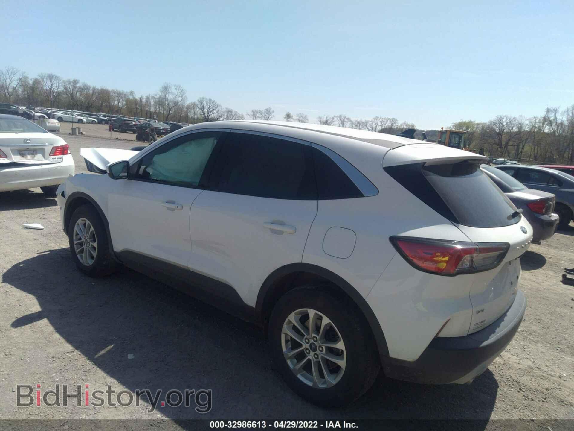 2020 FORD ESCAPE - VIN: 1FMCU9G63LUA27332 - Фото 3