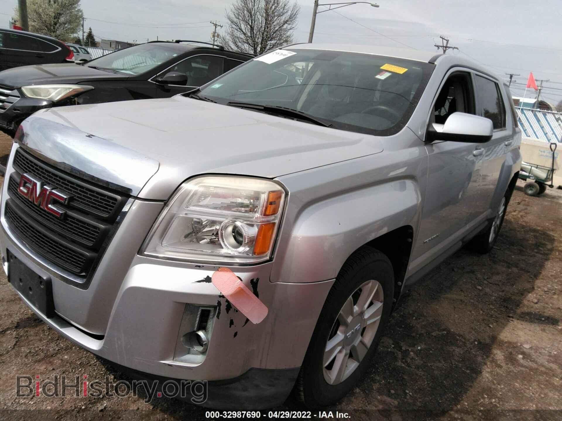 2010 GMC TERRAIN - VIN: 2CTALBEW1A6279637 - Photo 2