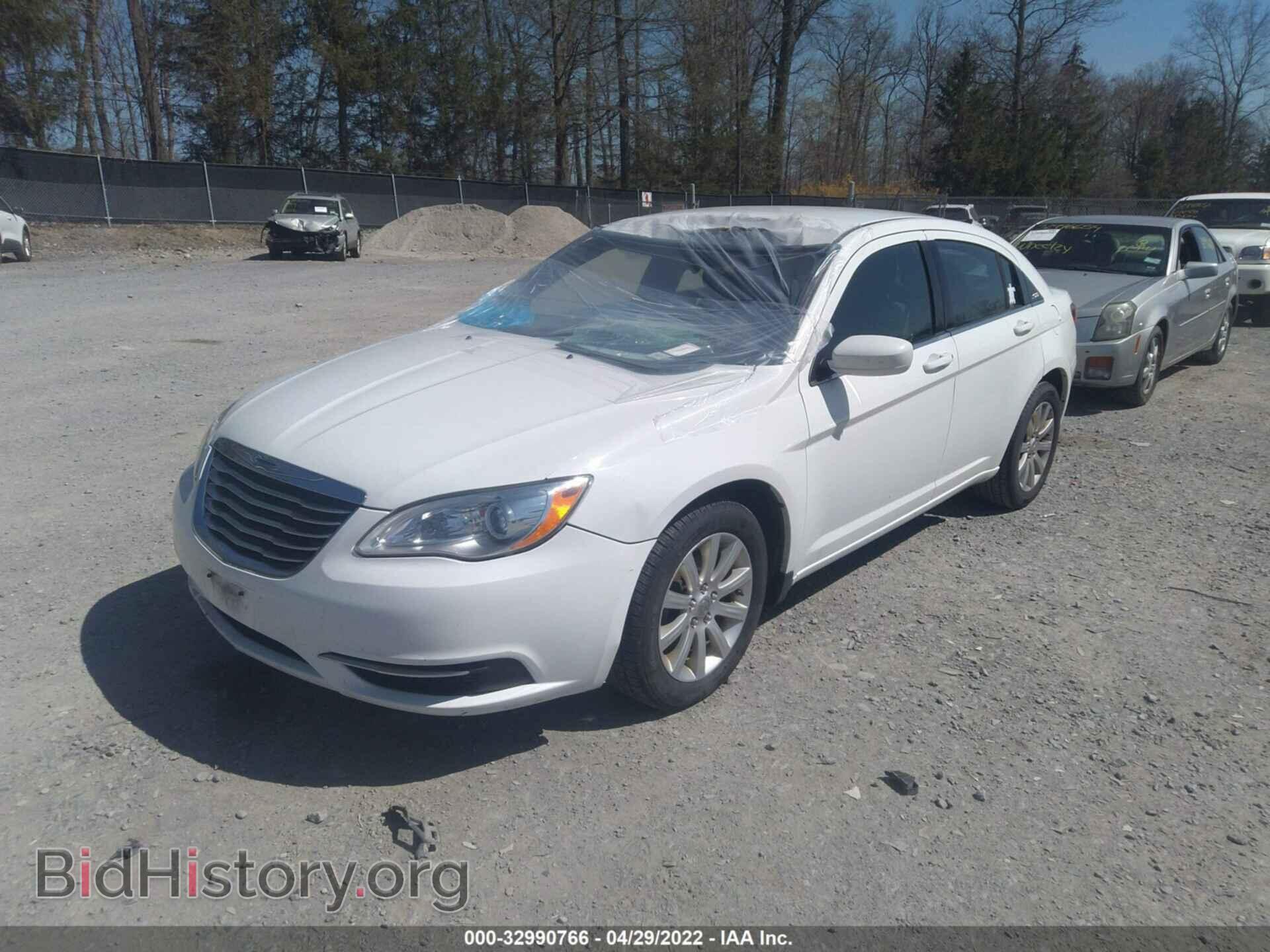2013 CHRYSLER 200 - VIN: 1C3CCBBBXDN521884 - Фото 2