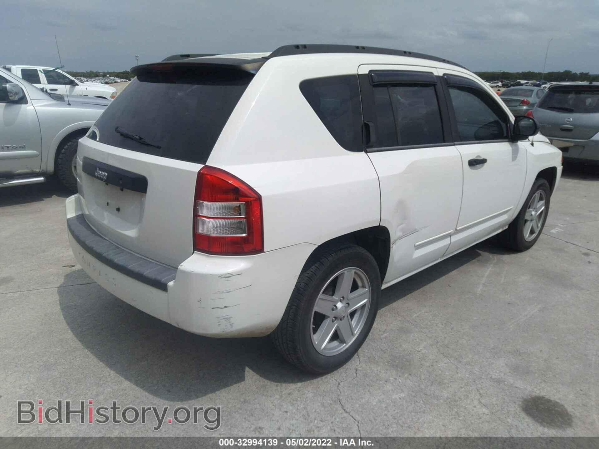 2010 JEEP COMPASS - VIN: 1J4NT4FA2AD516210 - Photo 4