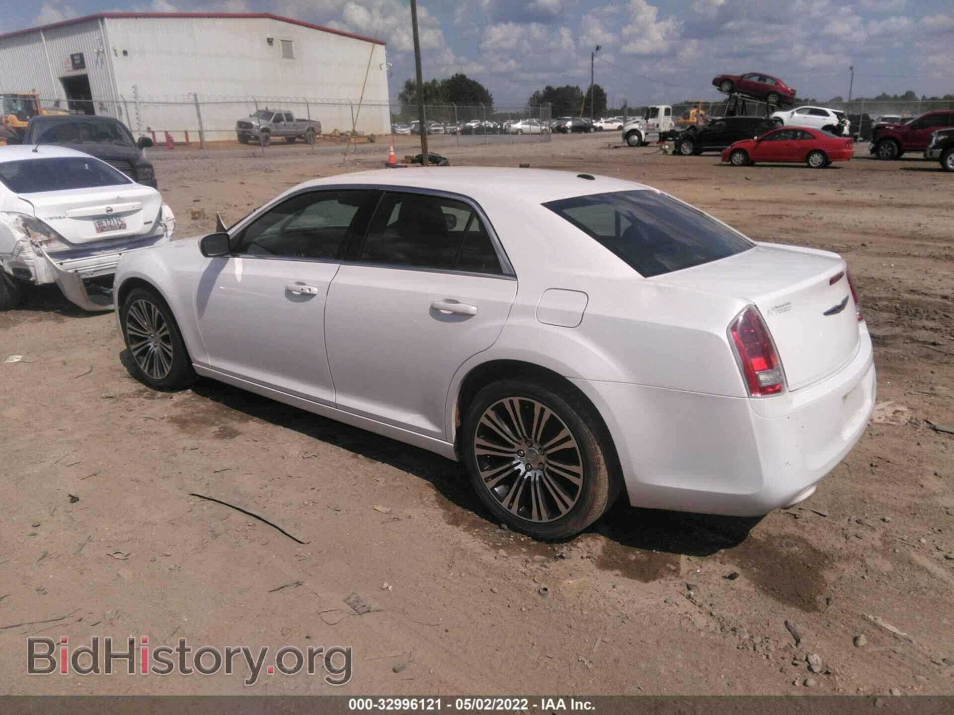 2013 CHRYSLER 300 - VIN: 2C3CCABG2DH743639 - Фото 3