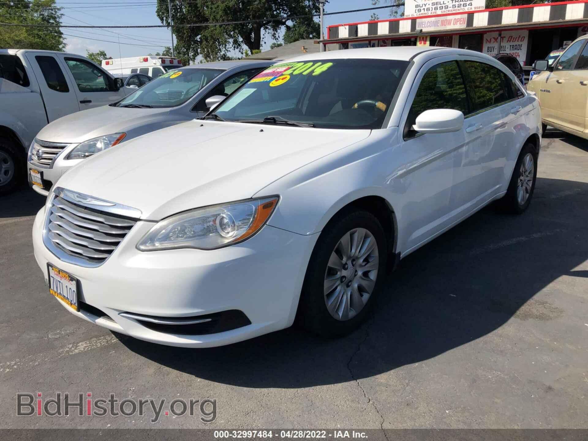 2014 CHRYSLER 200 - VIN: 1C3CCBAB3EN210803 - Photo 2