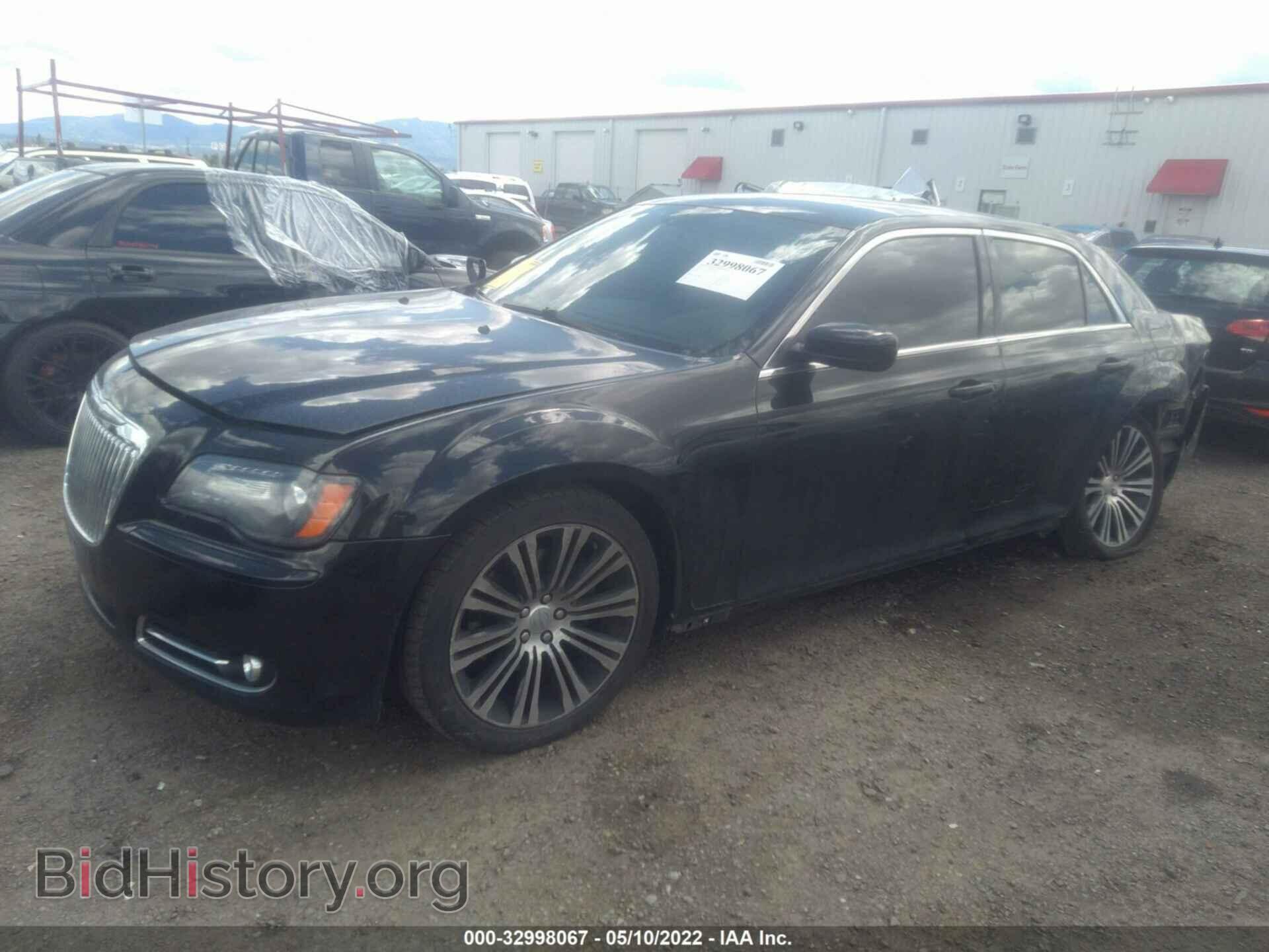 2013 CHRYSLER 300 - VIN: 2C3CCABT0DH681669 - Фото 2