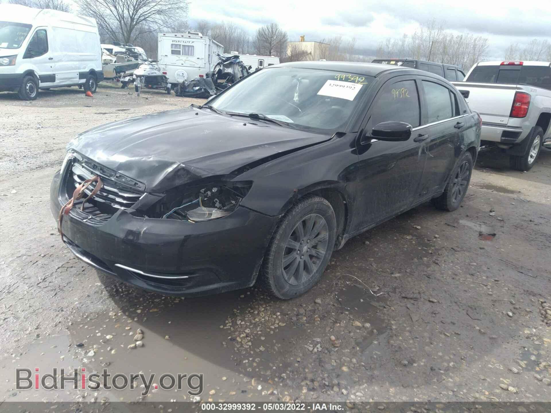 2013 CHRYSLER 200 - VIN: 1C3CCBBB0DN695303 - Фото 2
