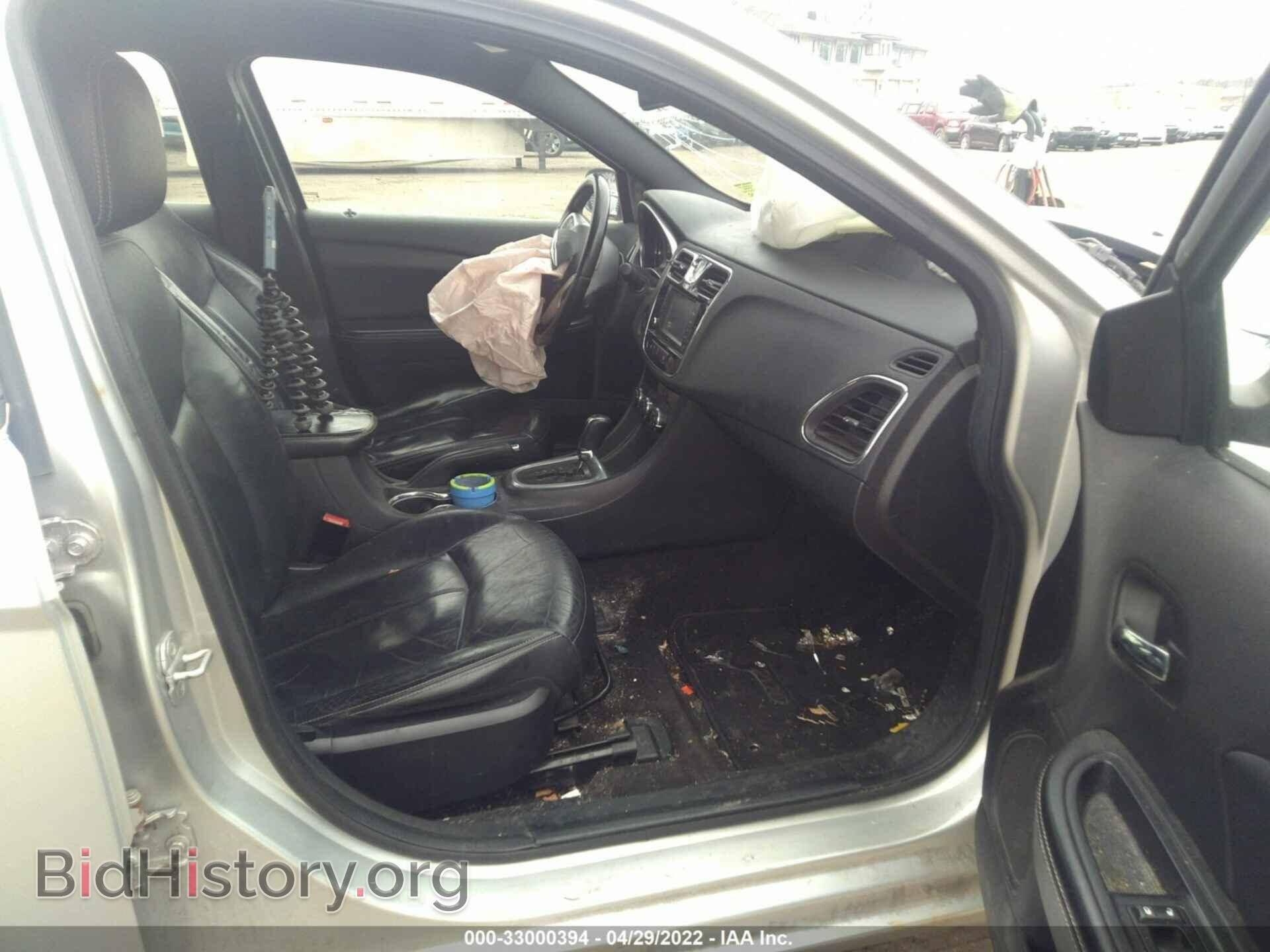 2012 CHRYSLER 200 - VIN: 1C3CCBCB1CN302423 - Photo 5