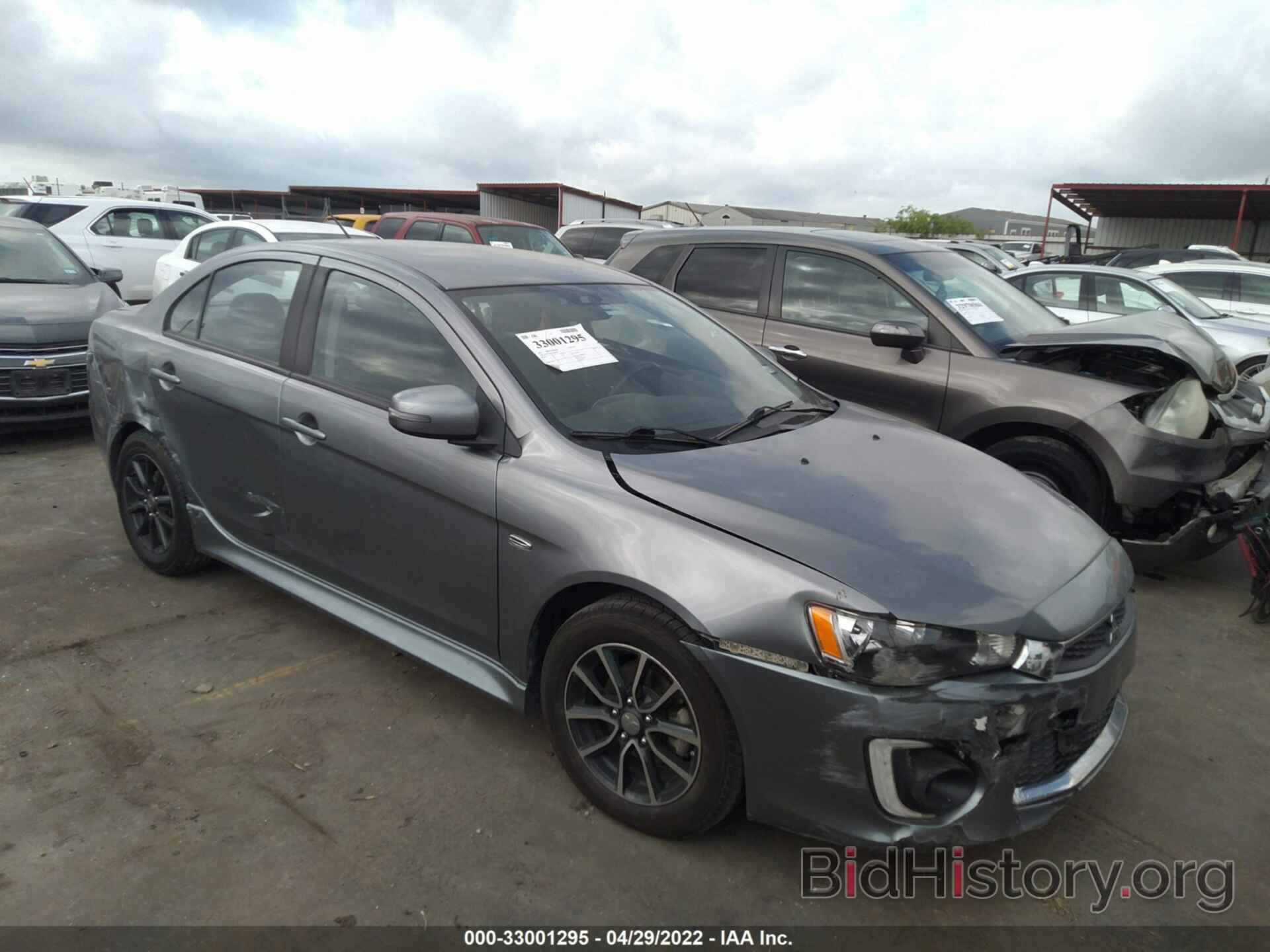 Photo JA32U2FU5HU005474 - MITSUBISHI LANCER 2017