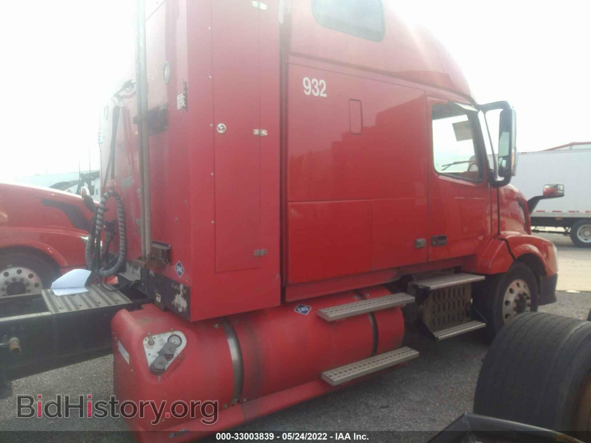 2014 VOLVO VN - VIN: 4V5N99UF4EN165476 - Фото 15