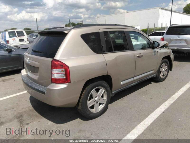 2010 Jeep COMPASS (VIN 1J4NF1FB9AD620305) — фото 4 из 11