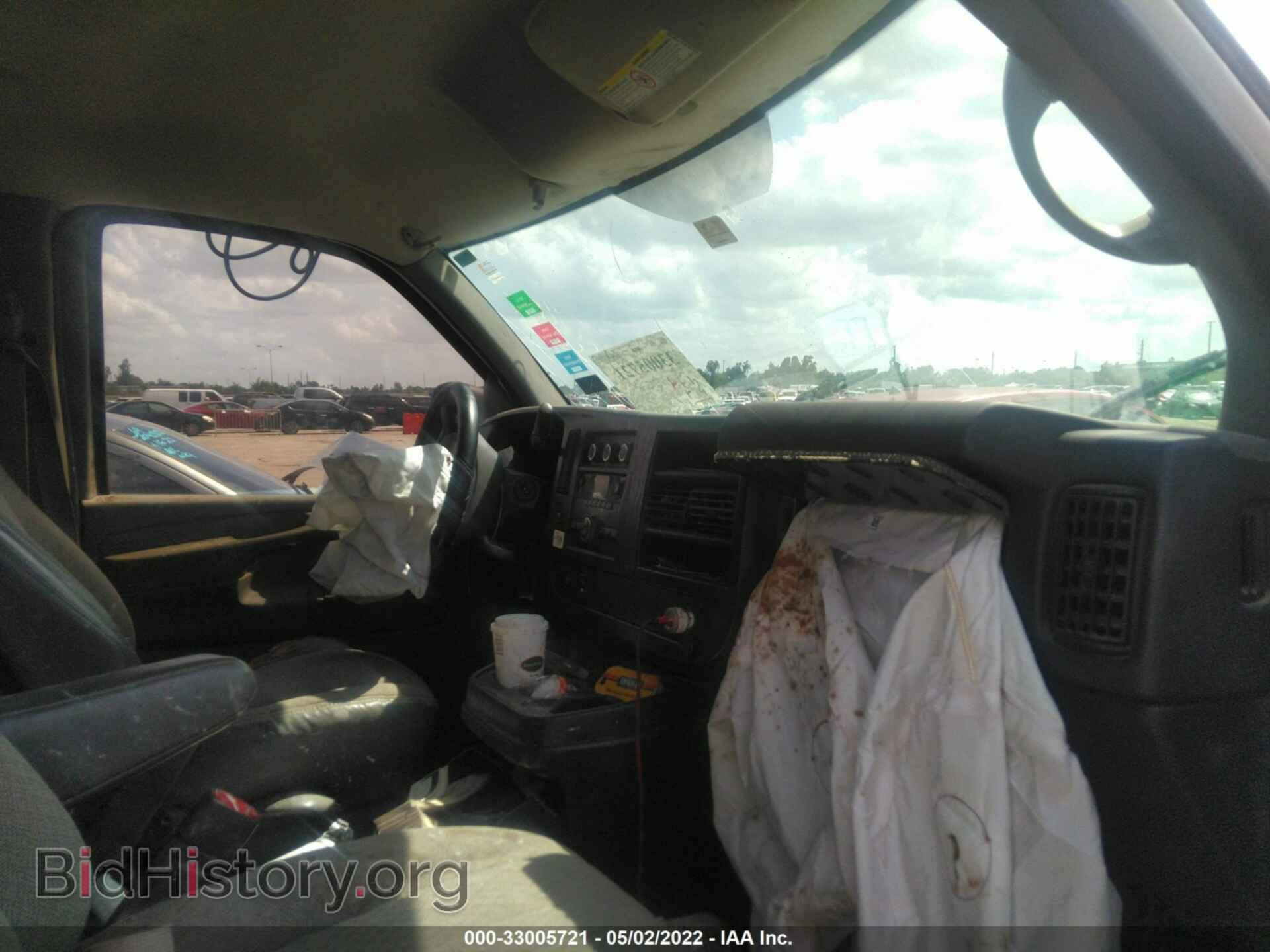 2011 CHEVROLET EXPRESS CARGO VAN - VIN: 1GCWGFCA3B1189379 - Photo 5