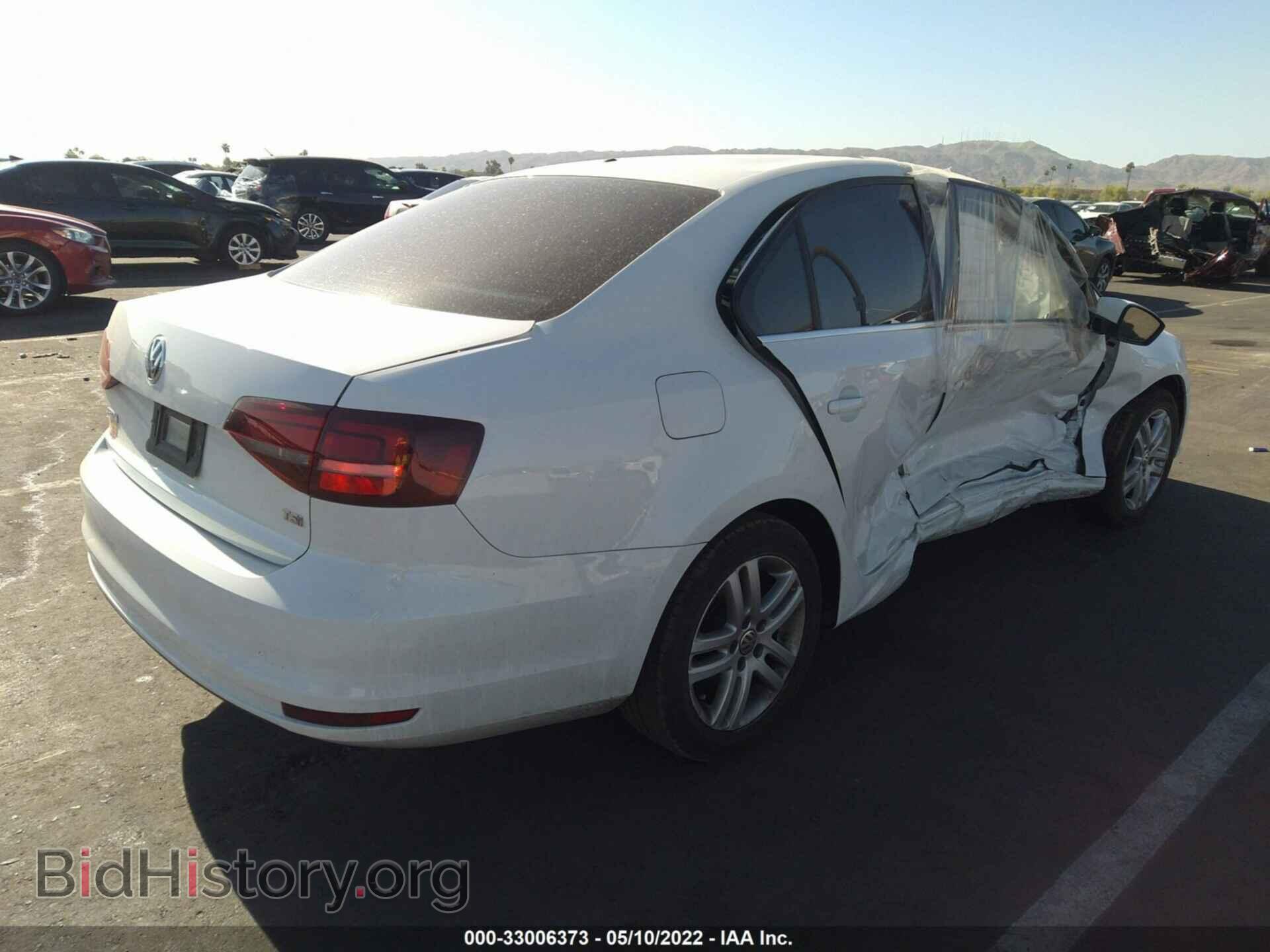 2017 VOLKSWAGEN JETTA - VIN: 3VW2B7AJ8HM332423 - Фото 4