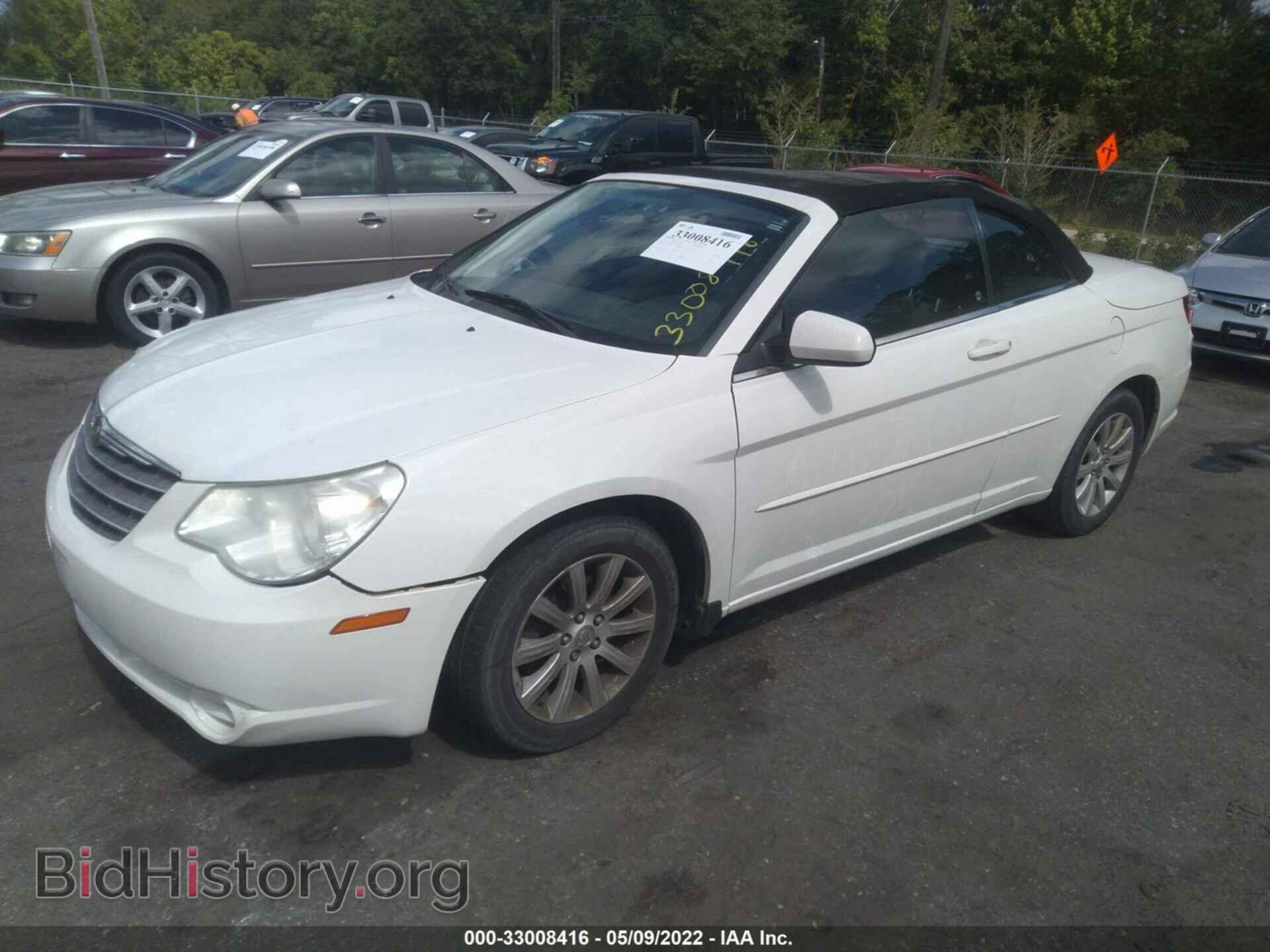 2010 CHRYSLER SEBRING - VIN: 1C3BC5ED7AN170440 - Фото 2